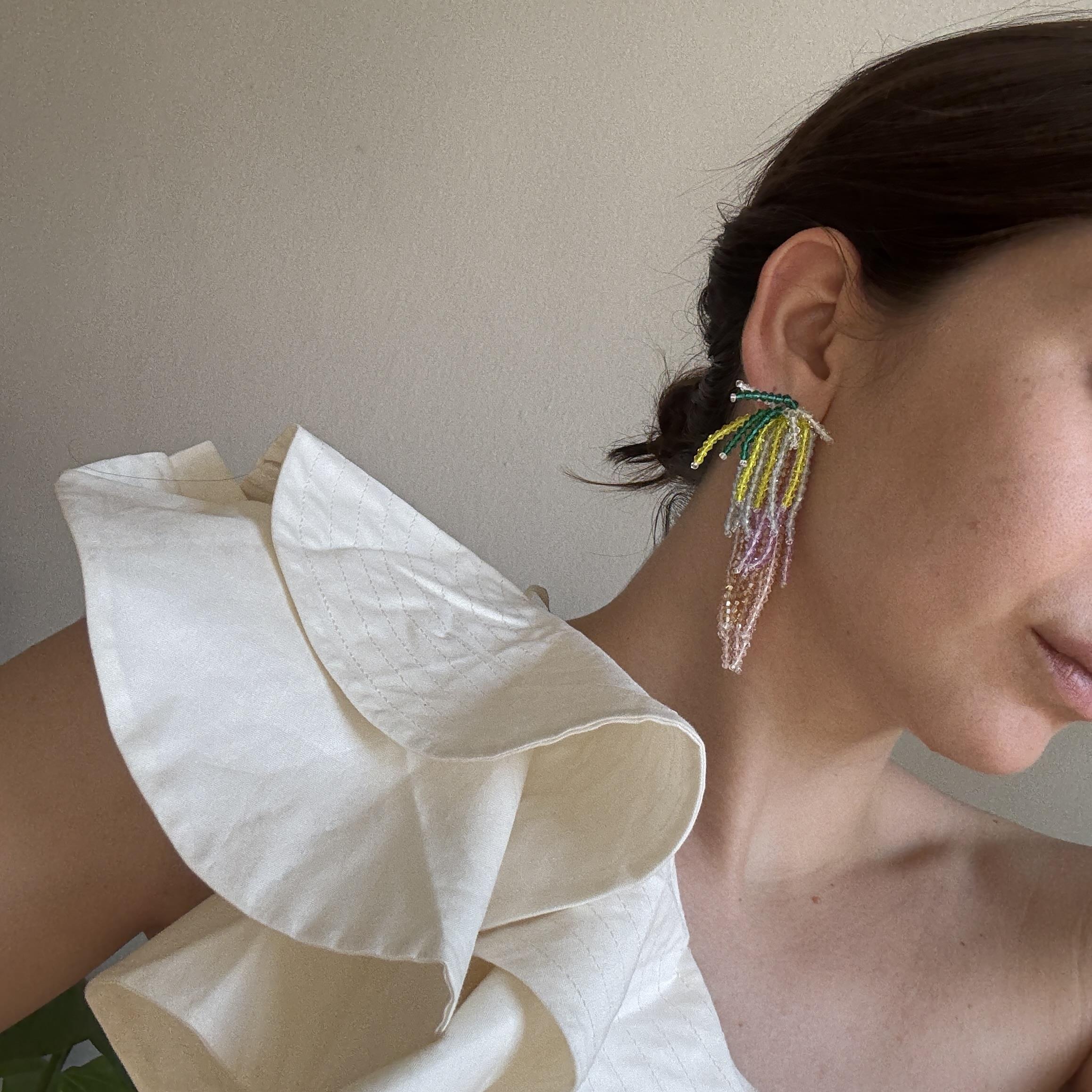 Renkli Boncuklu Sallantılı Küpe