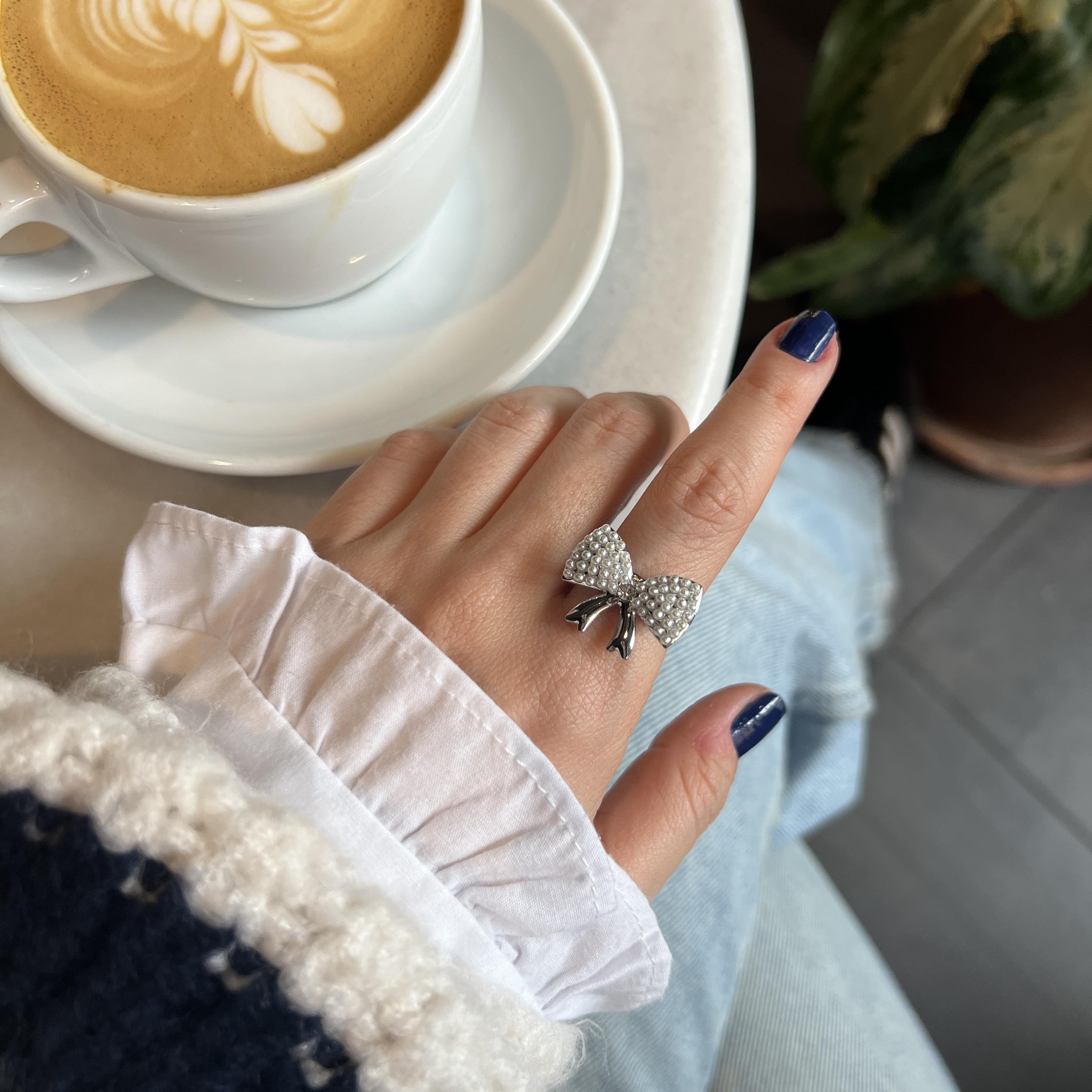 Silver İncili Fiyonk Yüzük