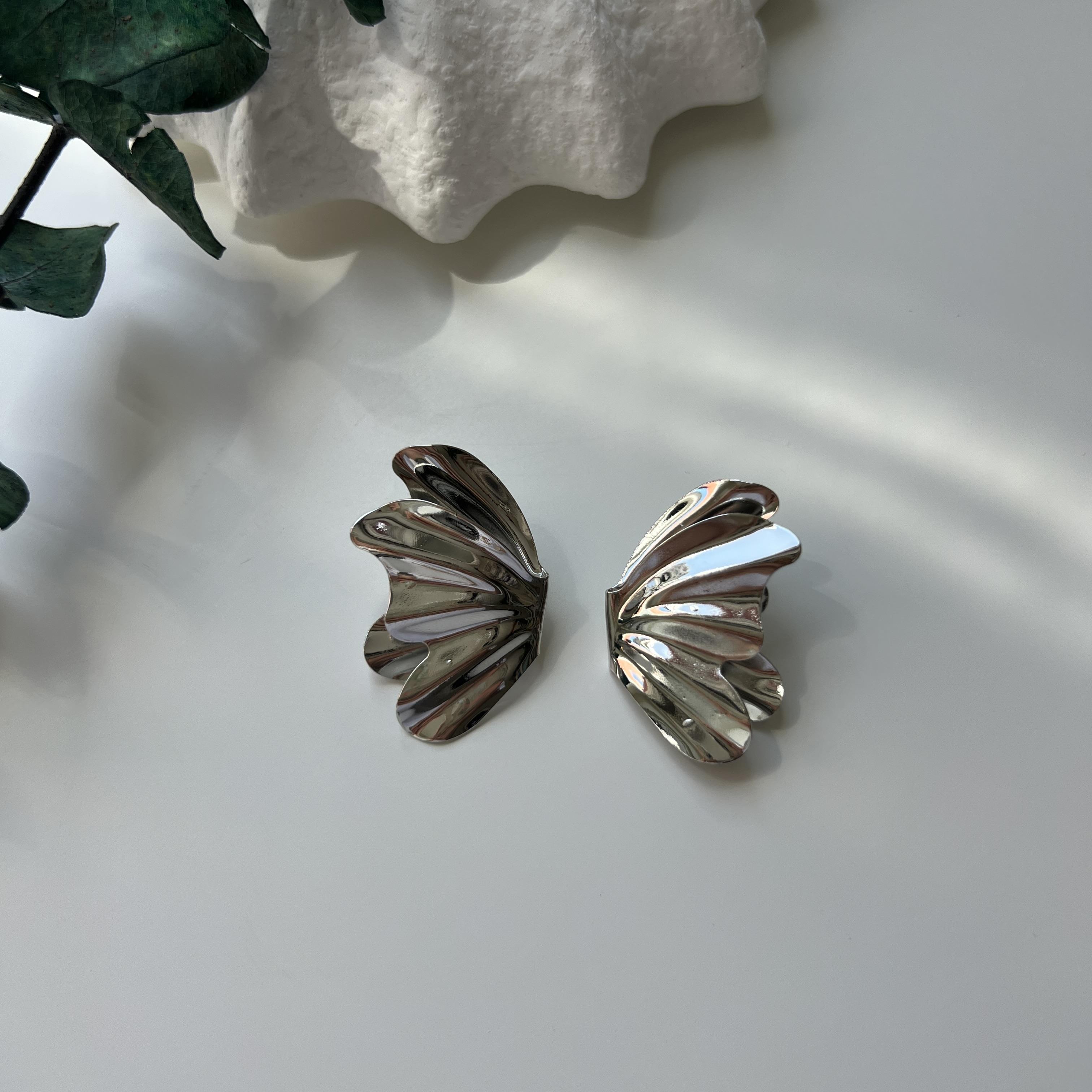 Silver Kelebek Küpe
