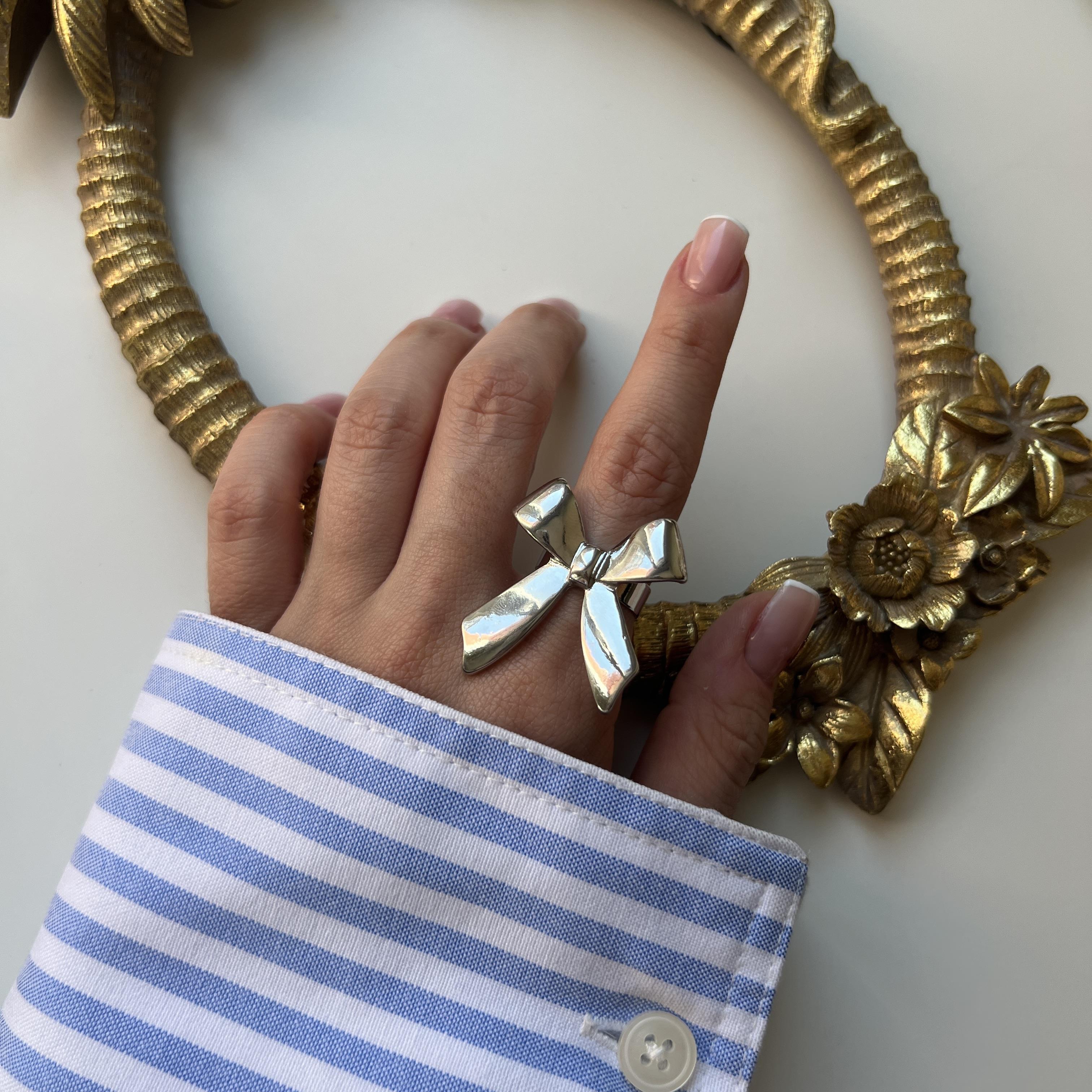 Silver Parlak Fiyonk Yüzük