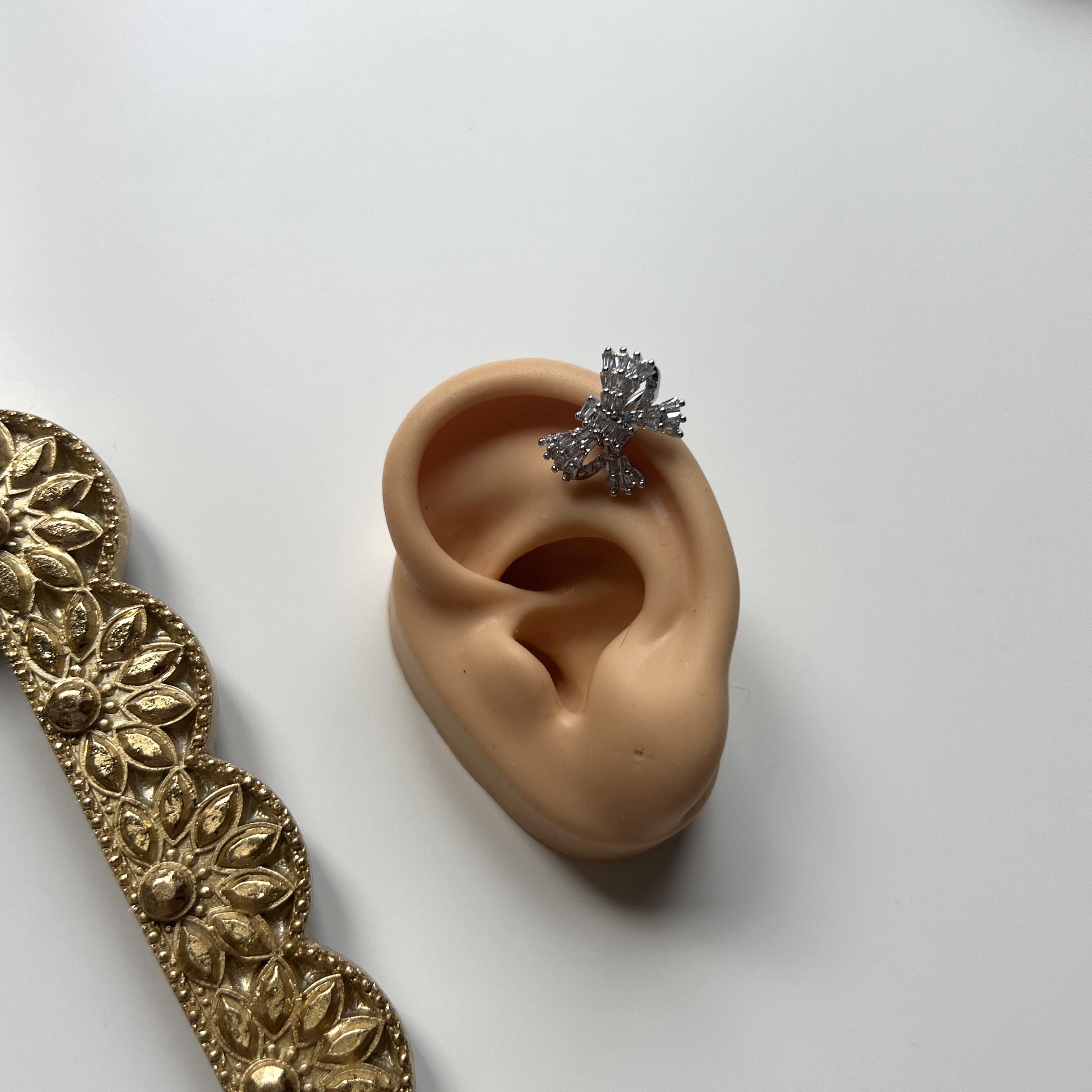 Silver Taşlı Fiyonk Earcuff