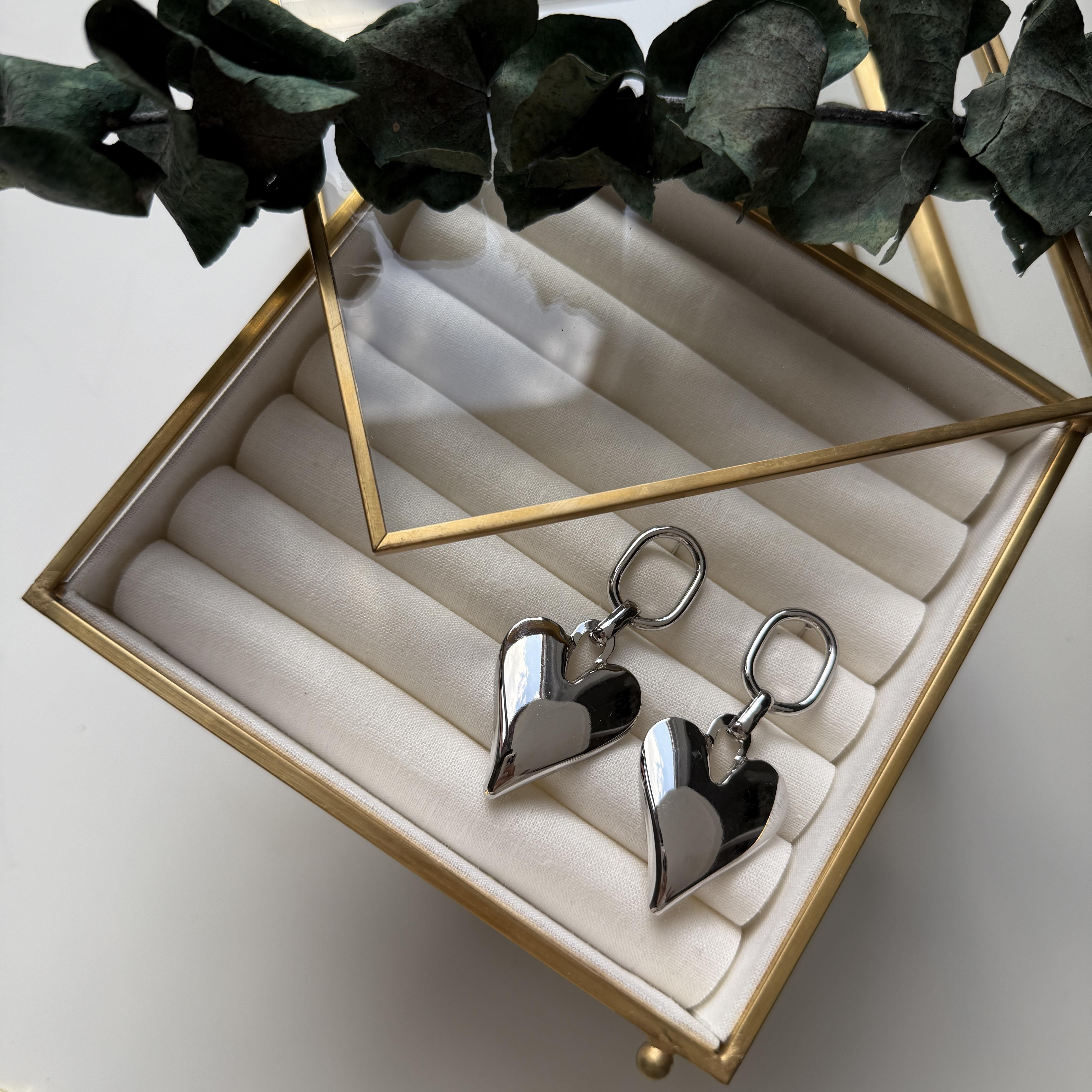 Silver Zincir Kalp Küpe