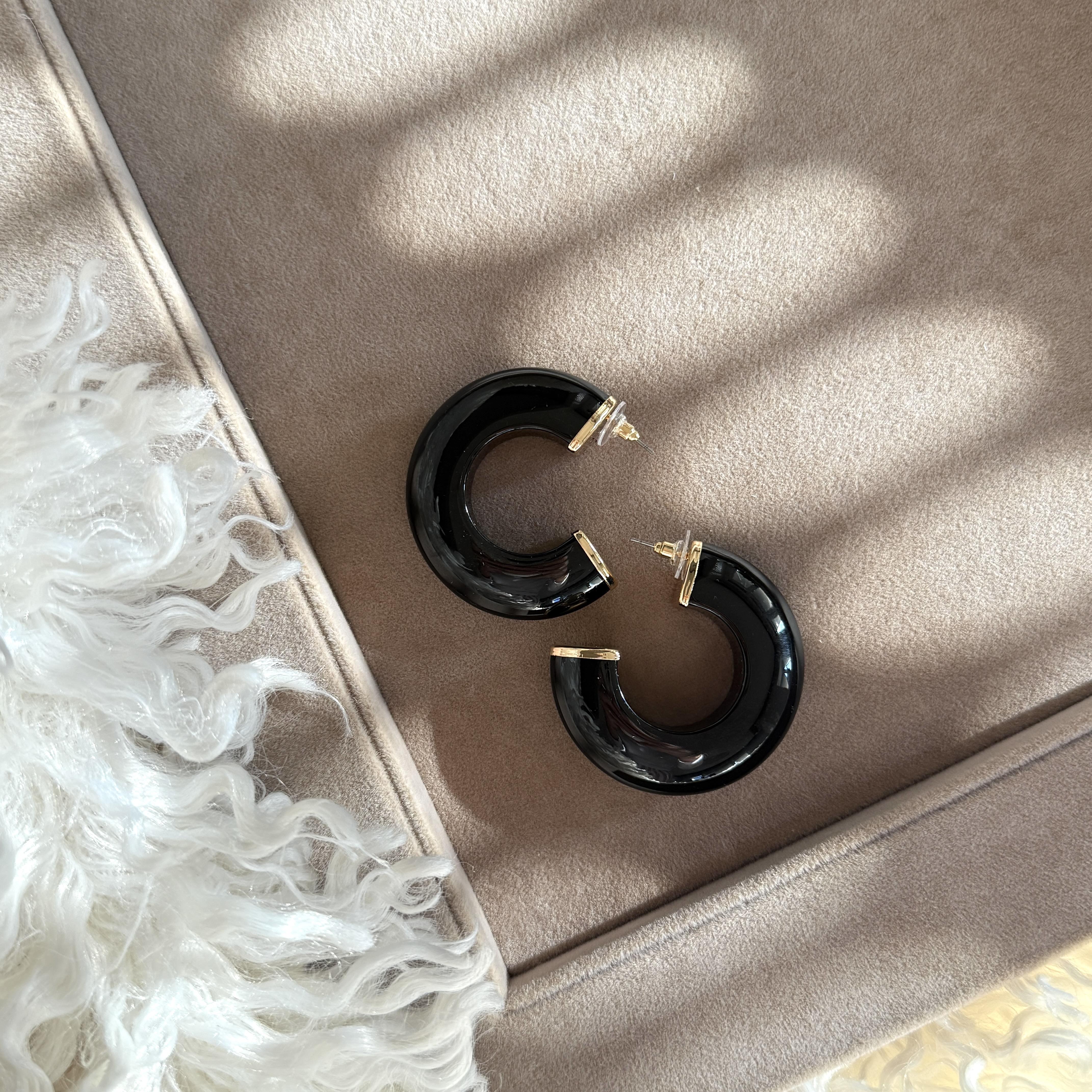 Siyah Kemik Halka Küpe