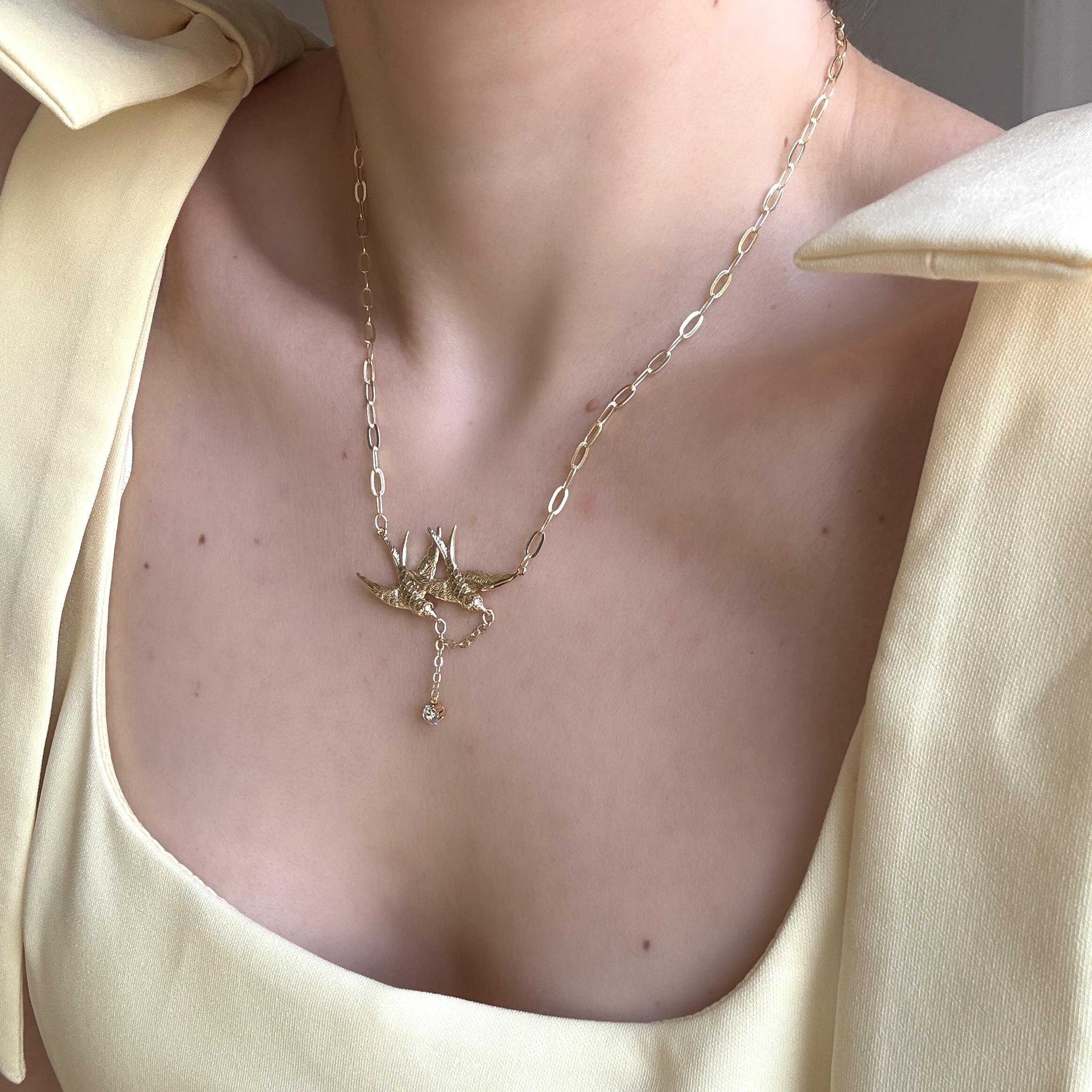 Taşlı 2li Kırlangıç Kolye