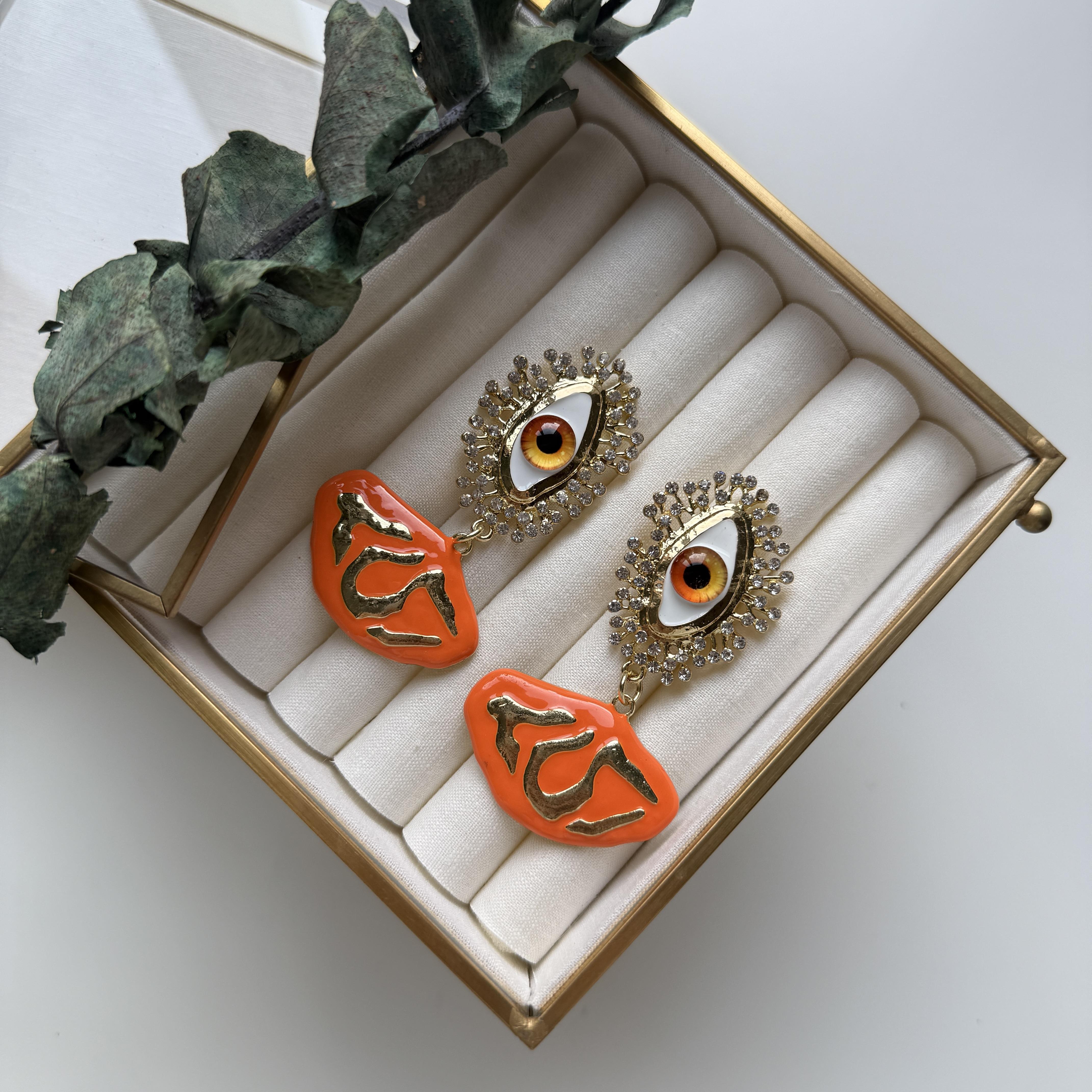 Turuncu Mineli Taşlı Göz Küpe