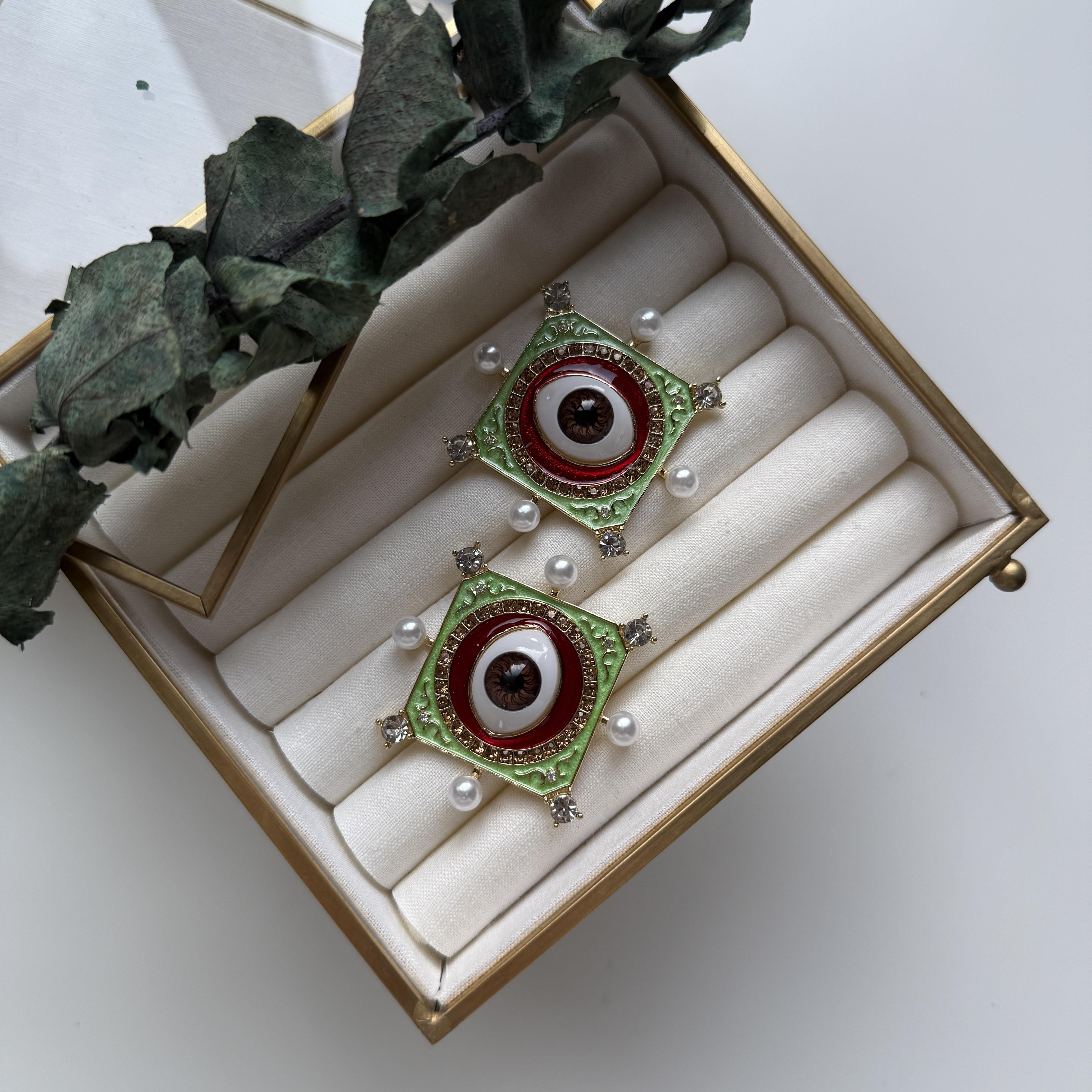 Yeşil Mineli İncili Göz Küpe