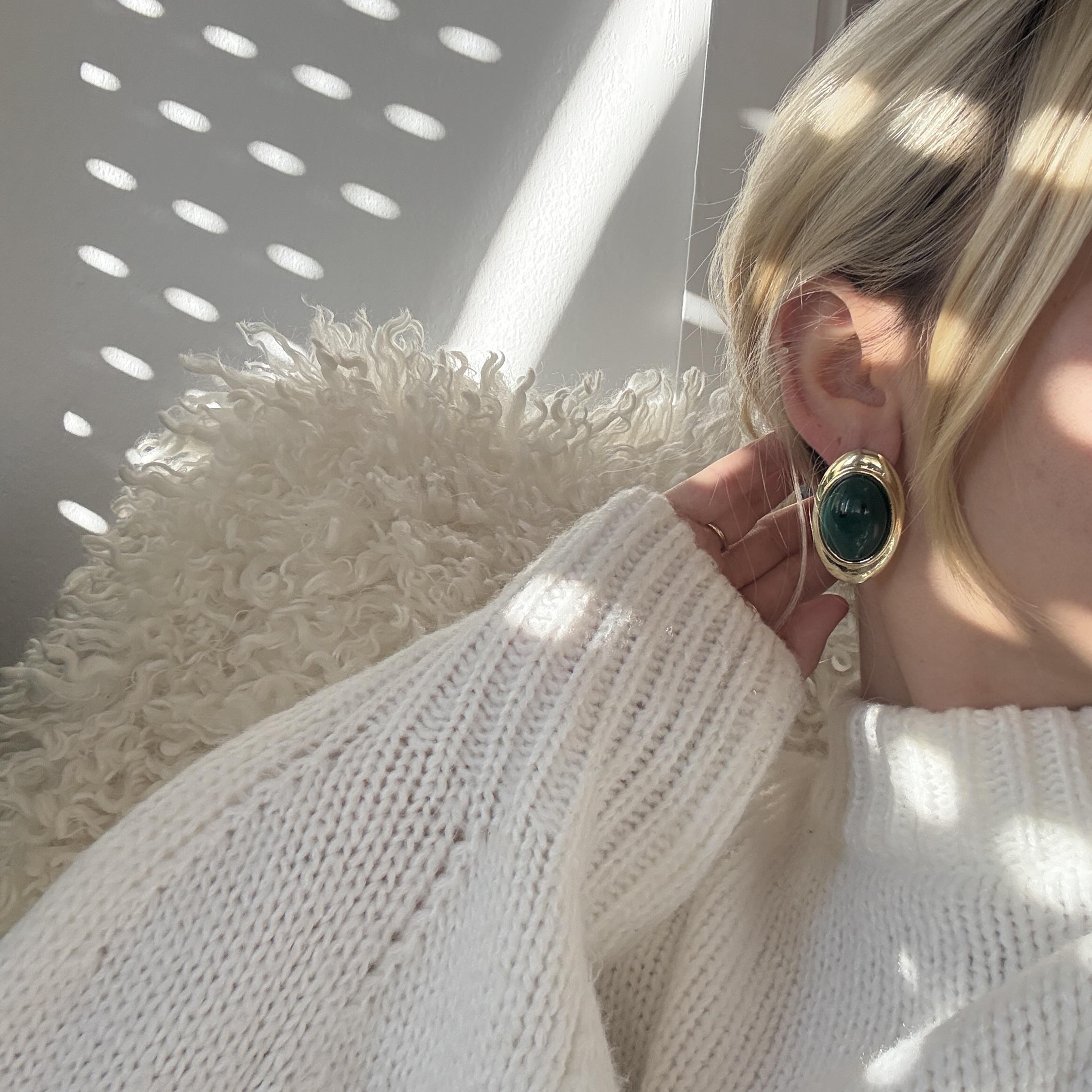 Yeşil Oval Taşlı Vintage Küpe