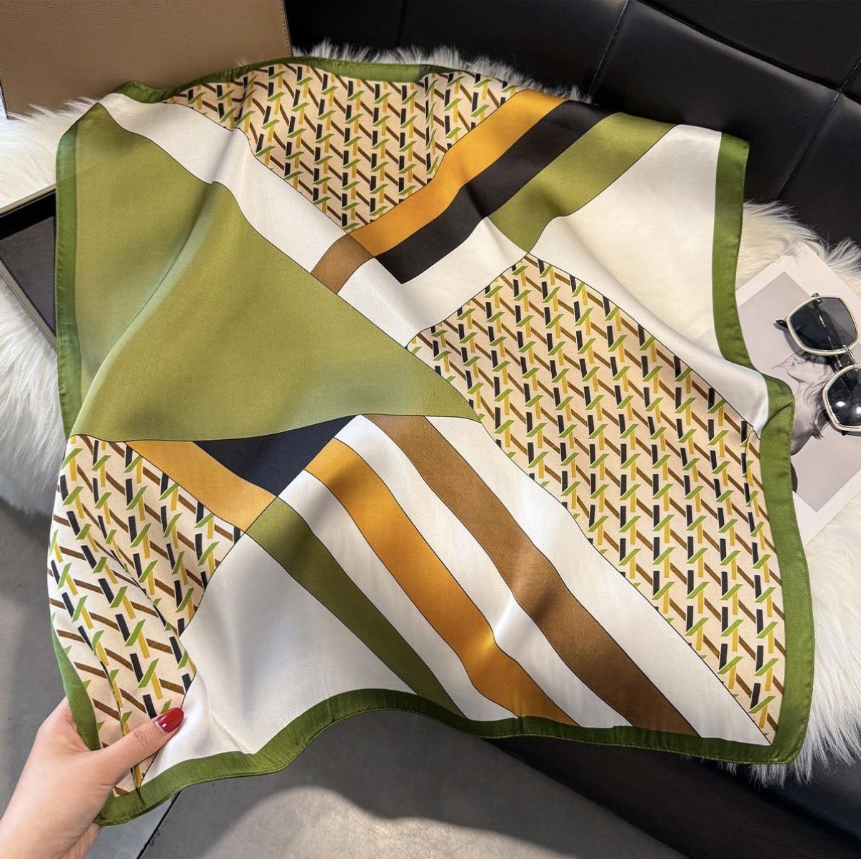 Yeşil&Kahve Desenli Fular 70X70