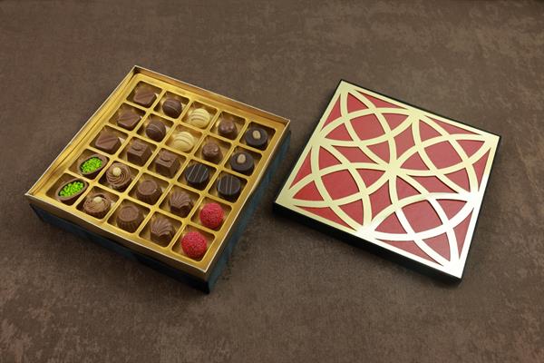 PICASSO Pralines Assorted Chocolate -  Mirror