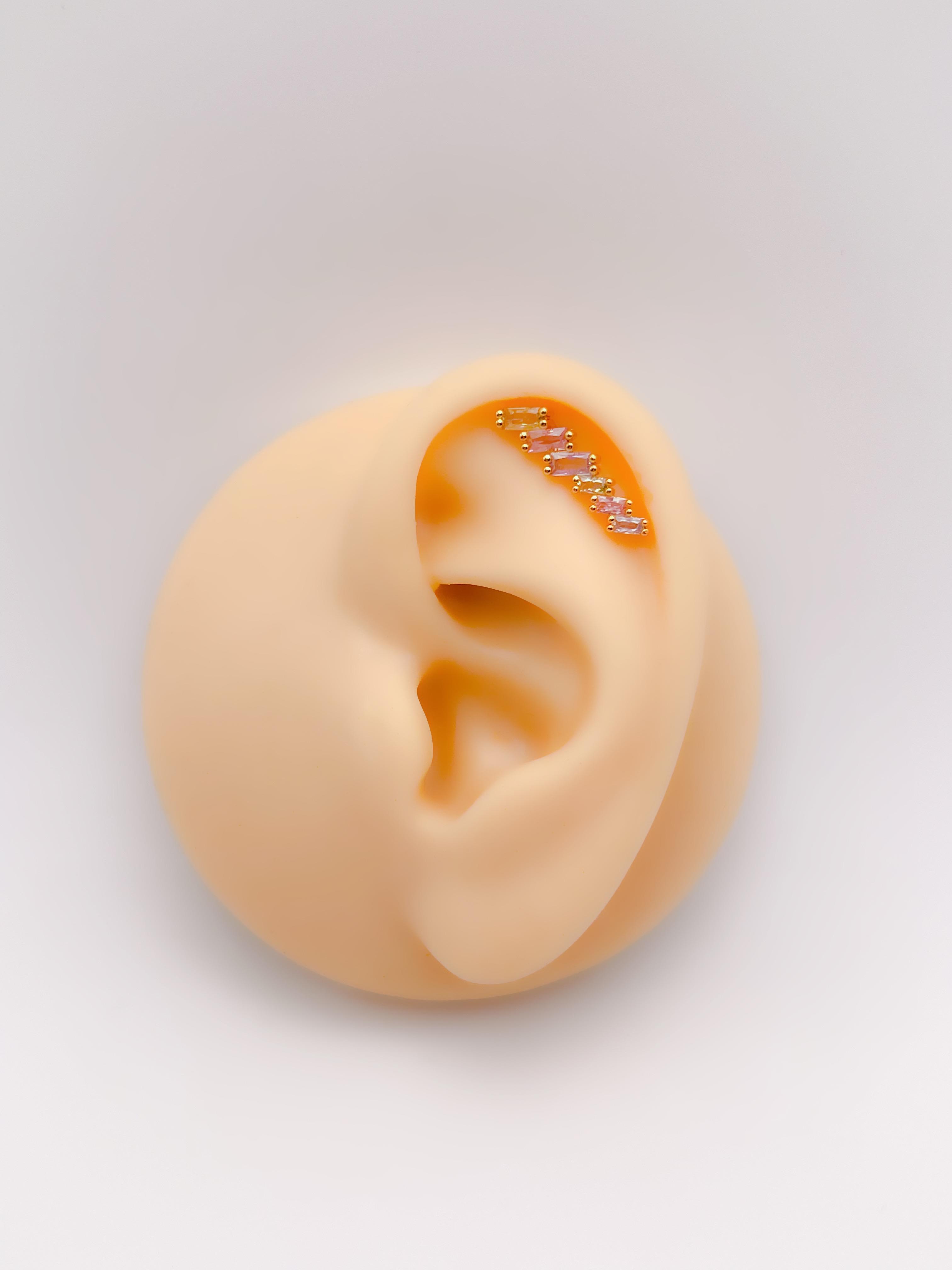 Cerrahi Çelik Piercing Renkli Dörtgen 6 Taşlı Kıkırdak Helix Piercing (1adet)