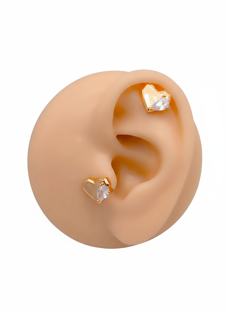 Cerrrahi Çelik Piercing ( Pirsing ) Badem Taşlı Kalpli Tragus Helix Piercing (1adet)