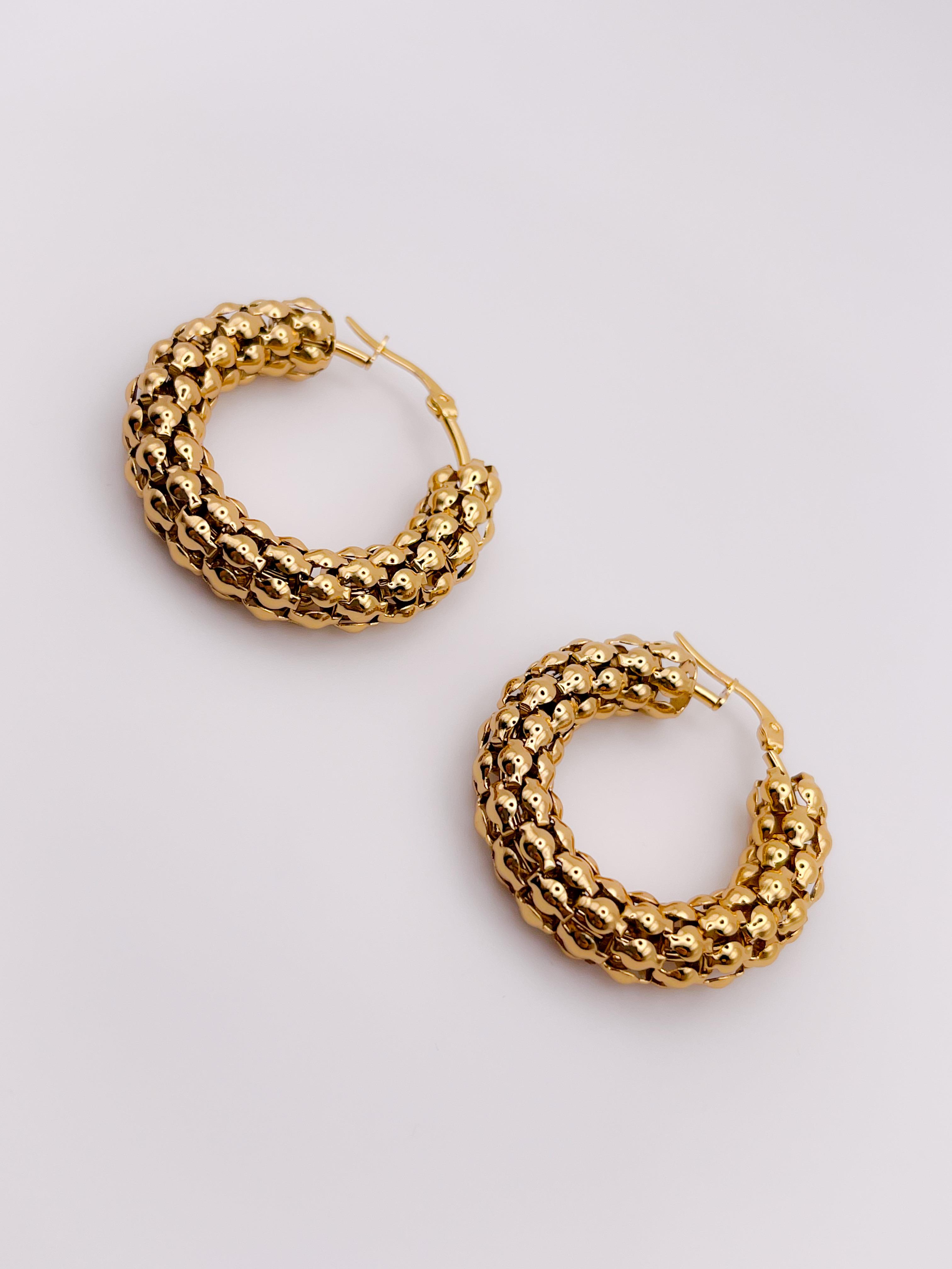 Çelik Halka, Hasır Küpe