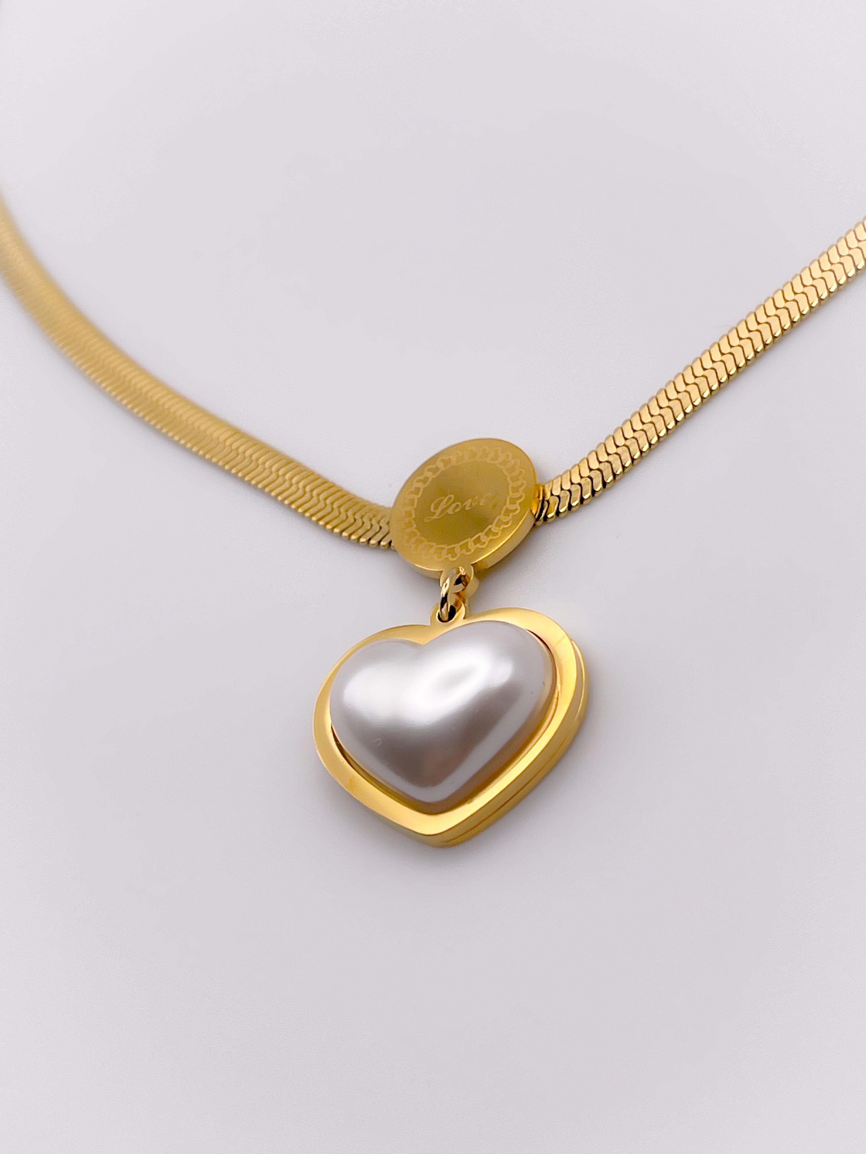 Çelik İncili Kalp Kolye Gold