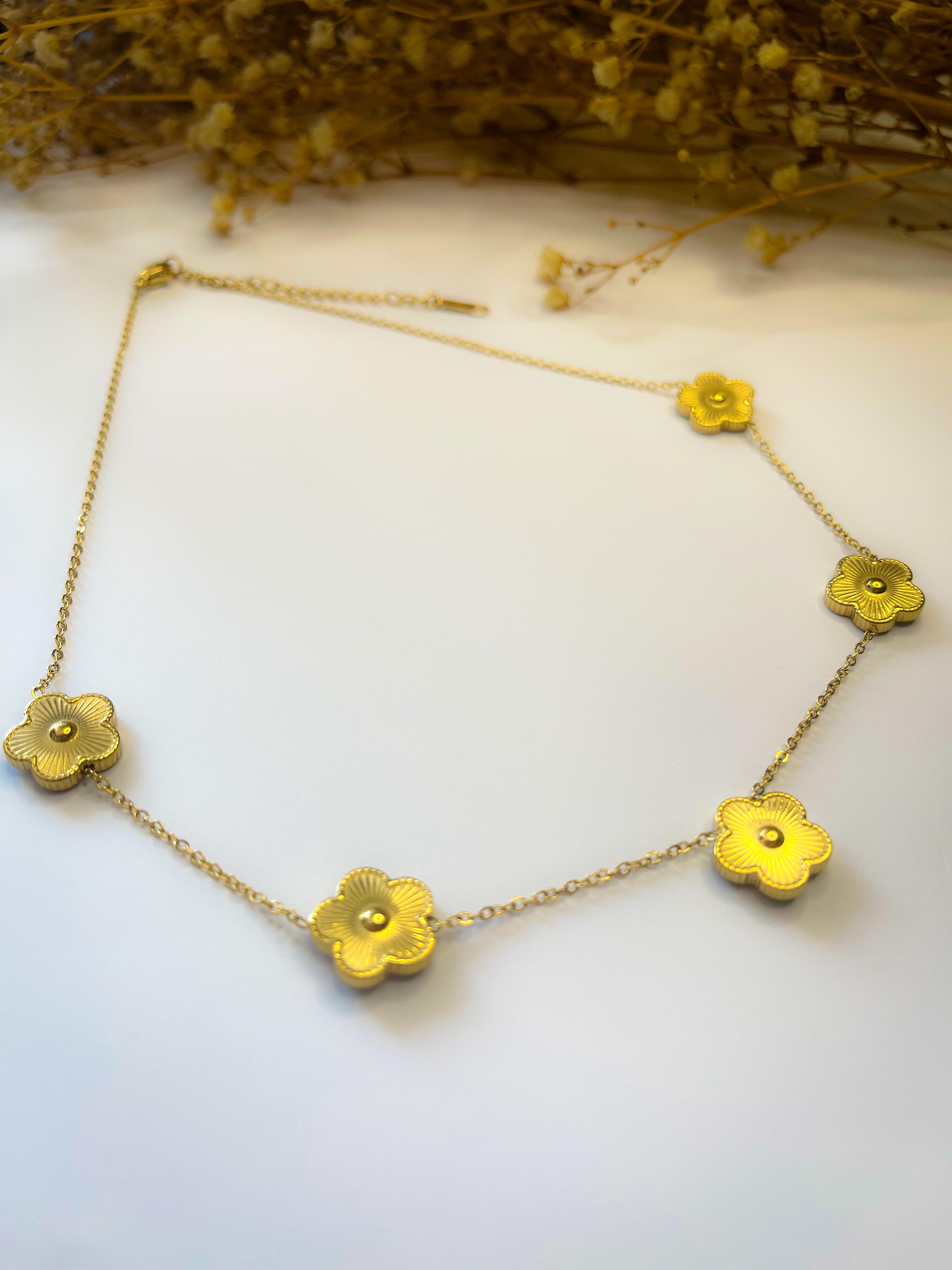 Çelik Kolye Beşli Çiçek Gold