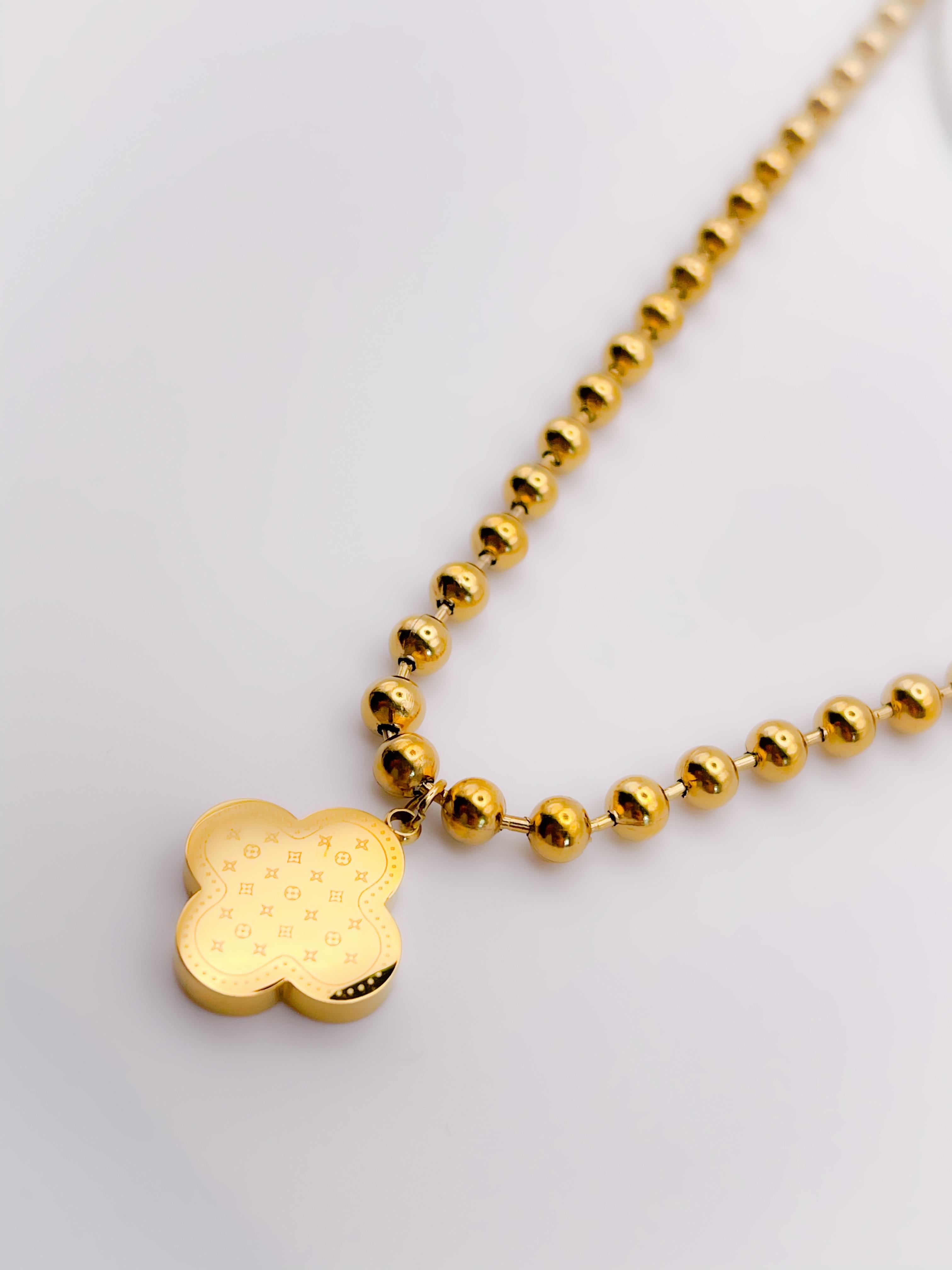 Çelik Kolye Dorika Zincir Yonca Uçlu Kolye