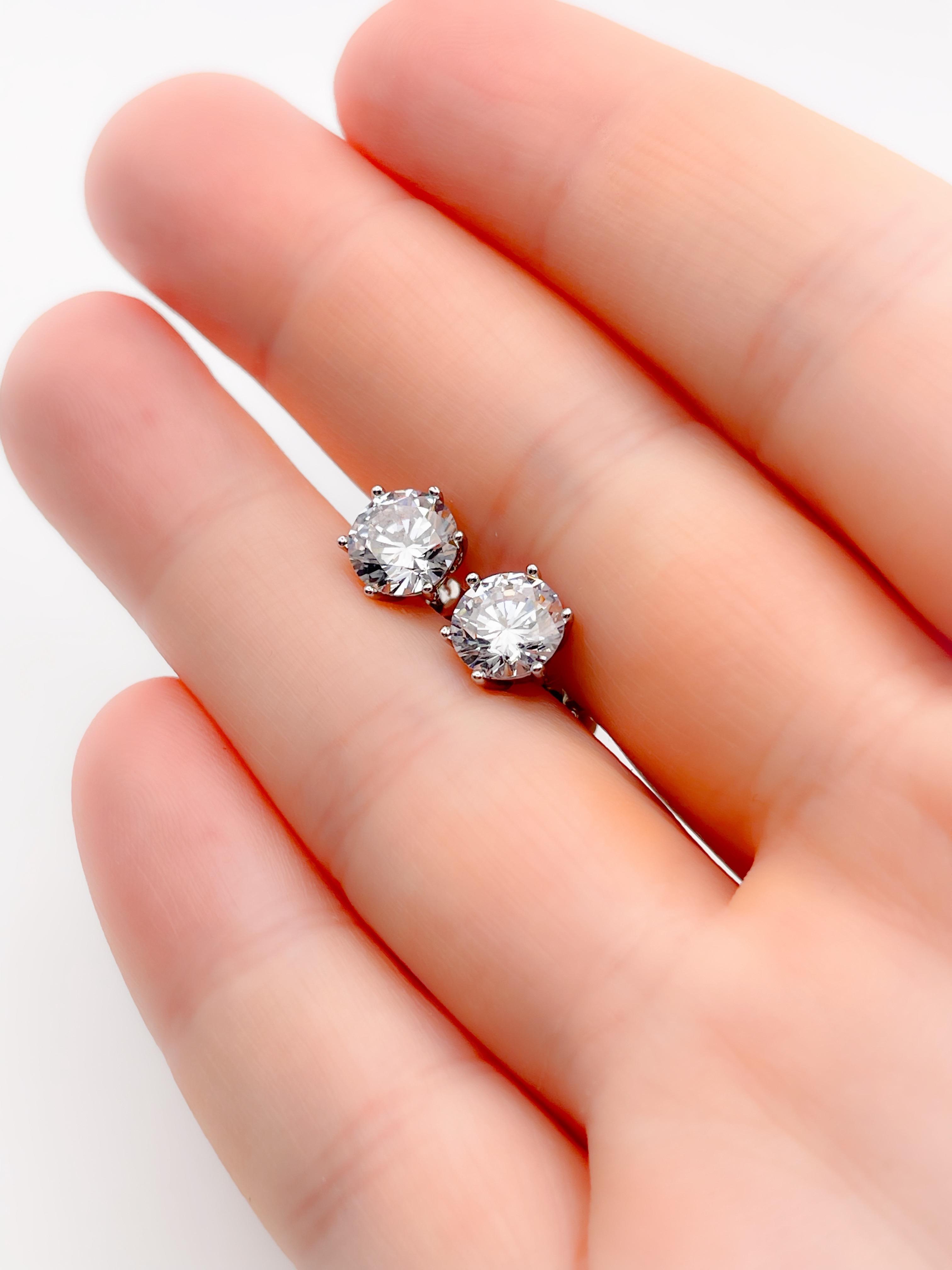 Çelik Küpe 5mm Zirkon Taşlı Küpe