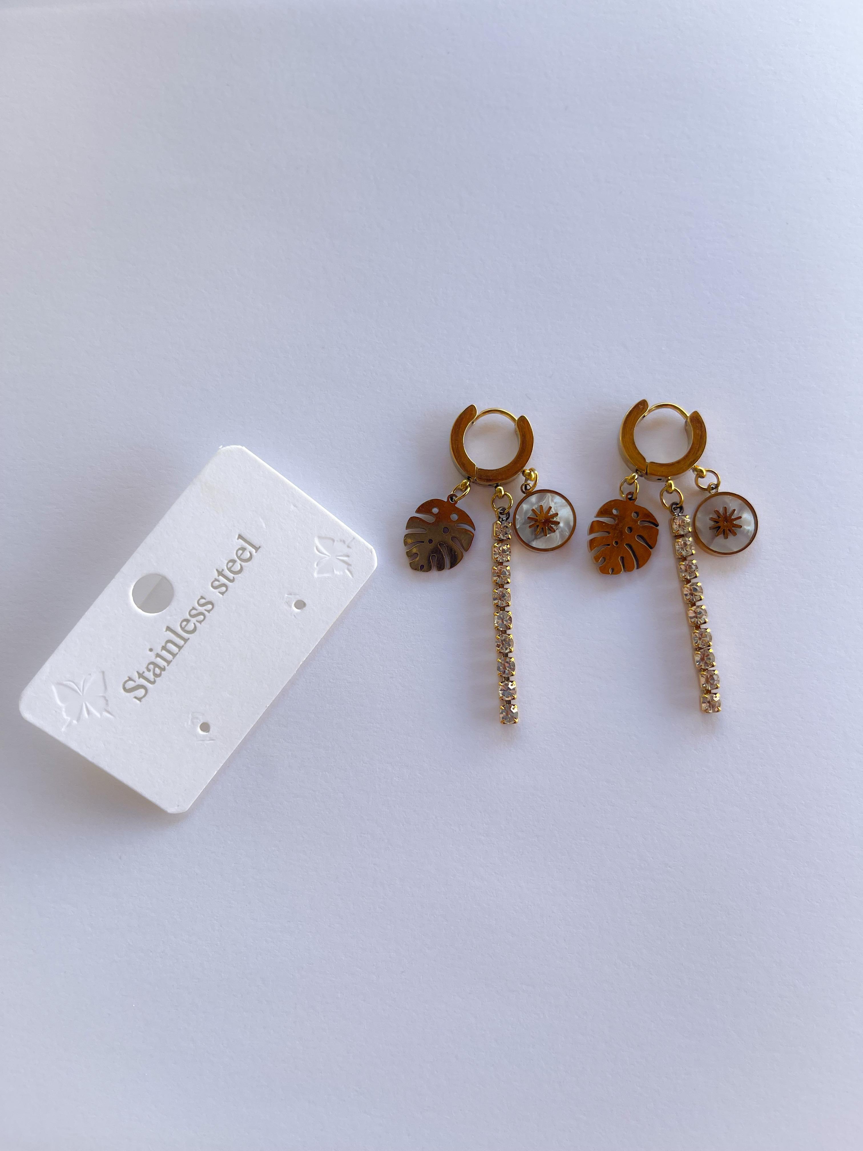 Çelik Sallantılı Taşlı Küpe Gold