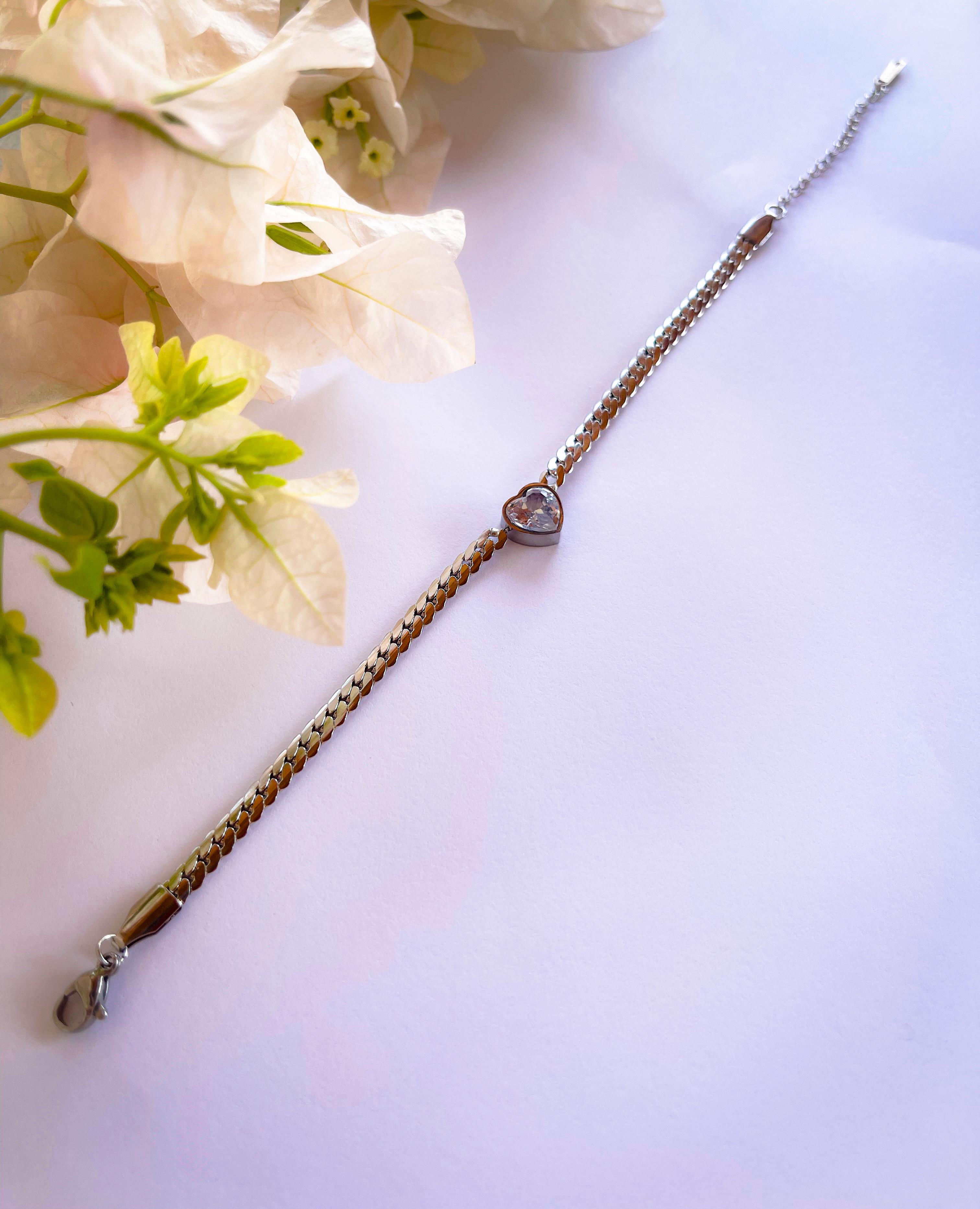 Çelik Taşlı Kalp Bileklik Gümüş