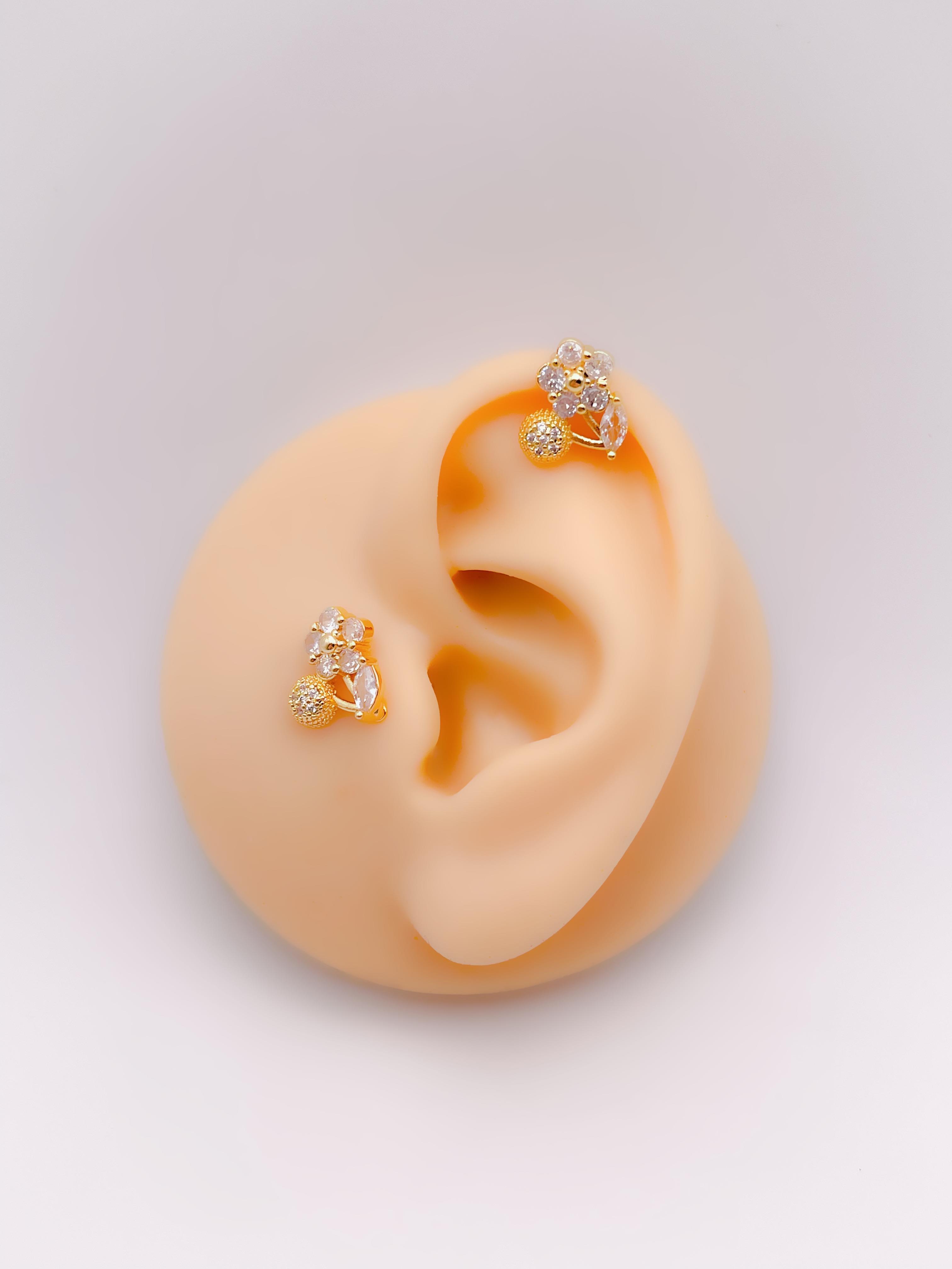 Cerrahi Çelik Piercing Zambak  Figürlü Kıkırdak Helix Tragus Piercing (1adet)