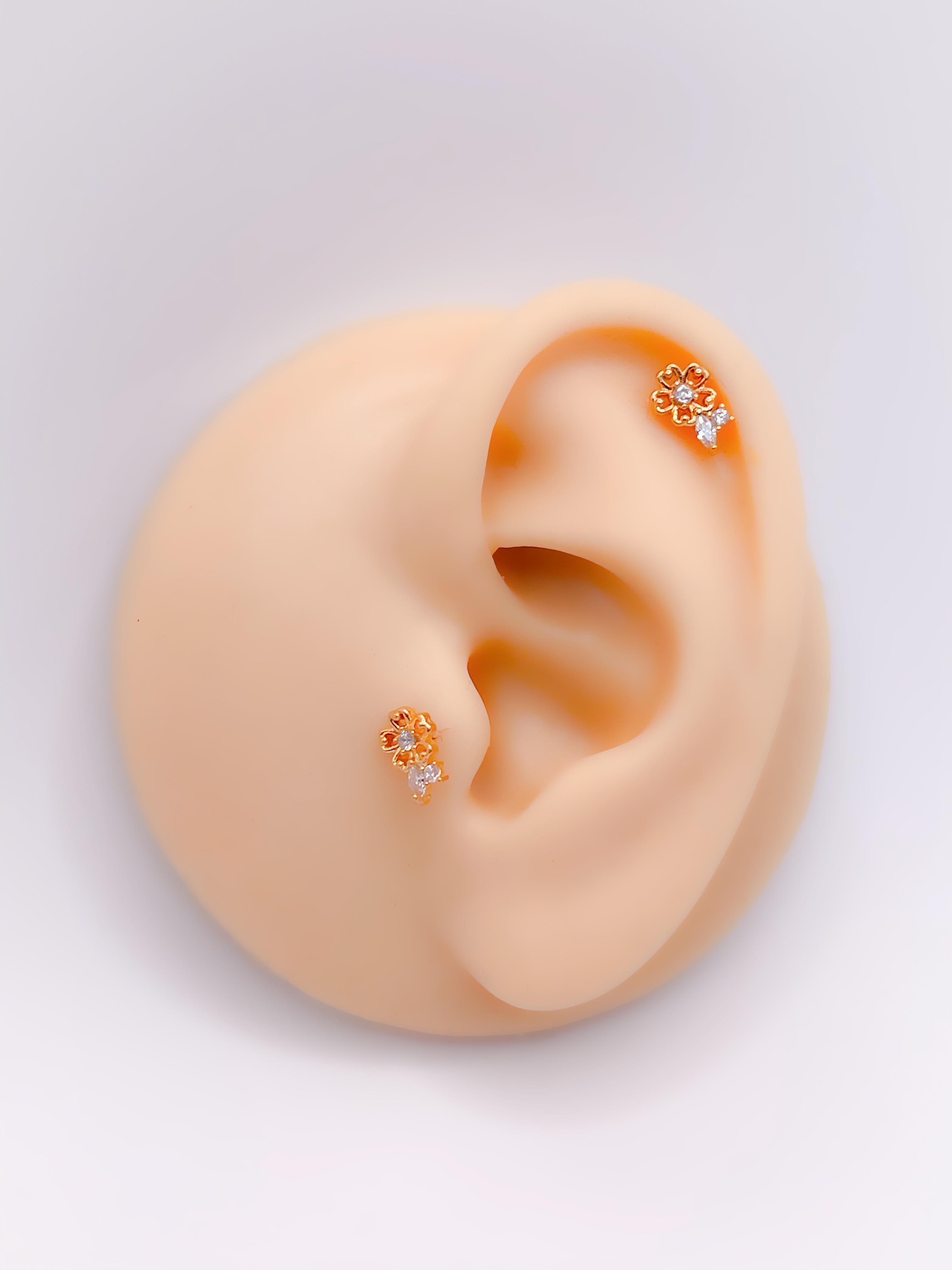 Cerrahi Çelik Piercing Zirkon Taşlı Çiçek Figürlü Helix Tragus Piercing(1adet)