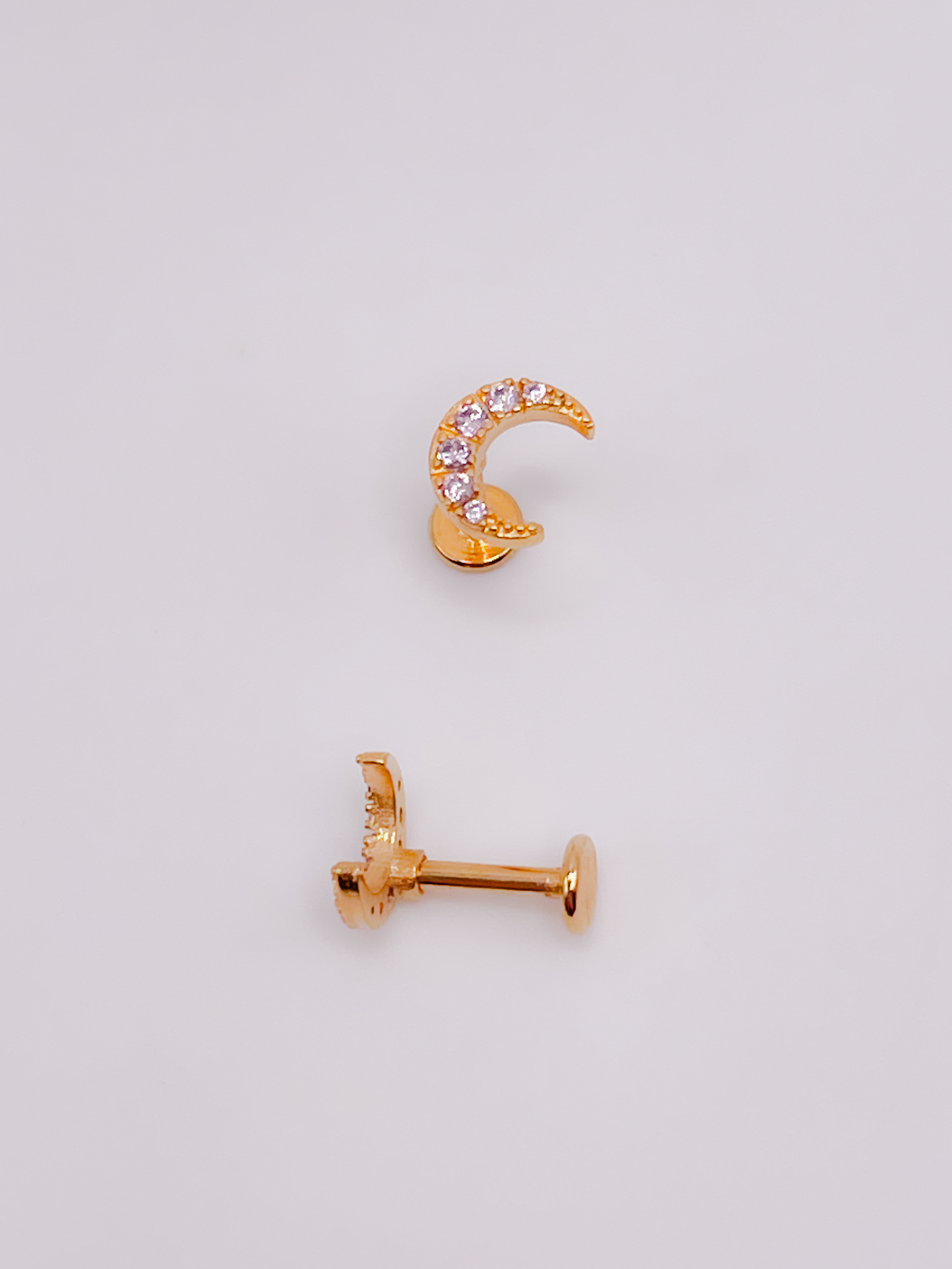 Cerrahi Çelik Piercing Zirkon Taşlı Hilal Ay Figürlü Kıkırdak Helix Tragus Piercing(1adet)