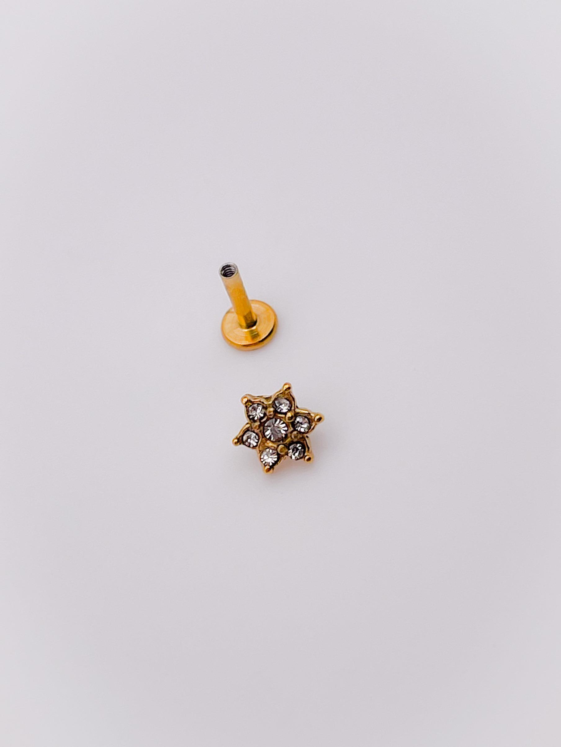 Cerrahi Çelik Piercing Zirkon Taşlı Papatya Figürlü Kıkırdak Helix Tragus Piercing(1adet)