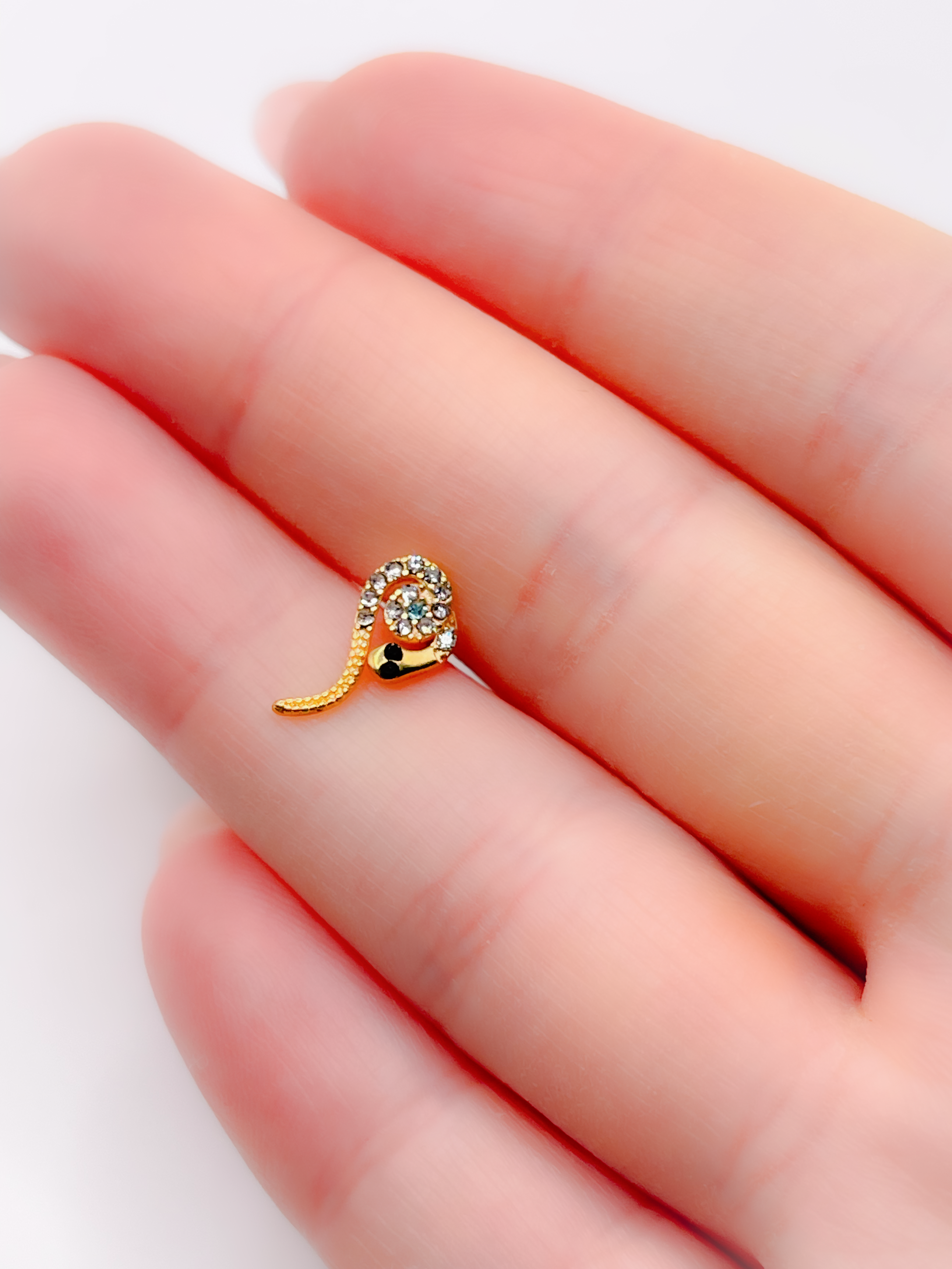 Cerrahi Çelik Piercing Zirkon Taşlı Yılan Figürlü Kıkırdak Helix Tragus Piercing(1adet)