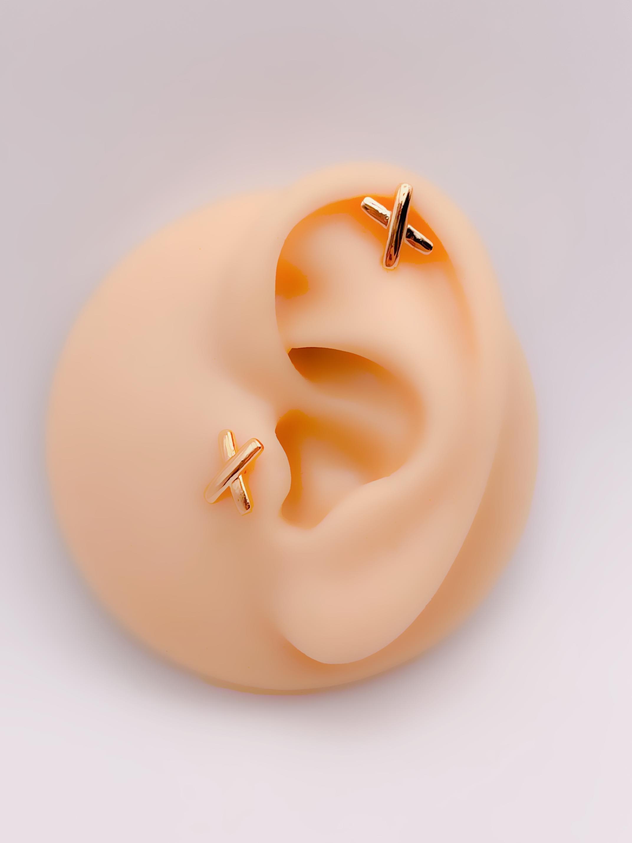 Cerrrahi Çelik Piercing ( Pirsing ) X Figürlü Tragus Helix Piercing (1adet)