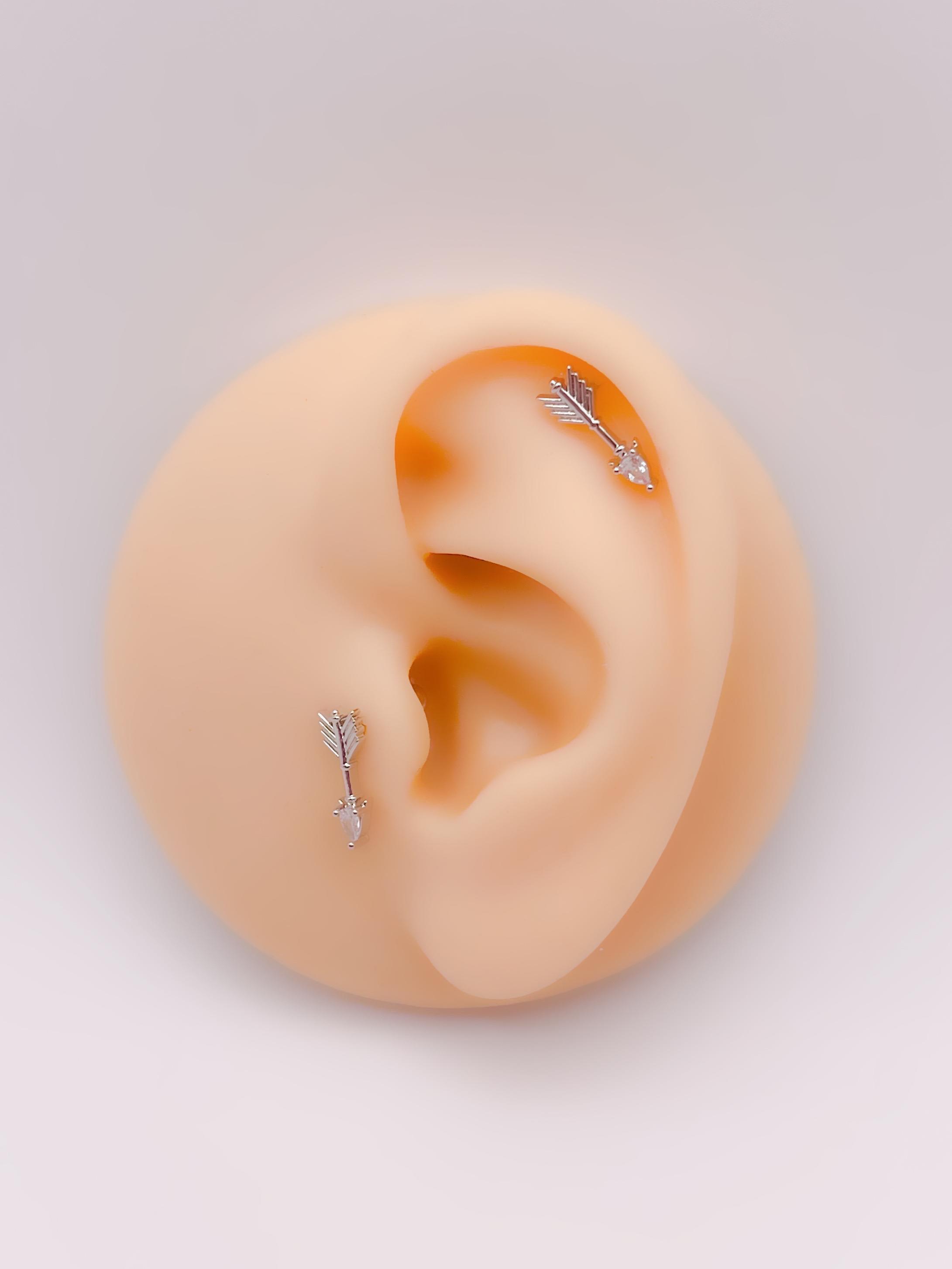 Cerrrahi Çelik Piercing ( Pirsing ) Zirkon Taşlı Ok Tragus Helix Piercing (1adet)