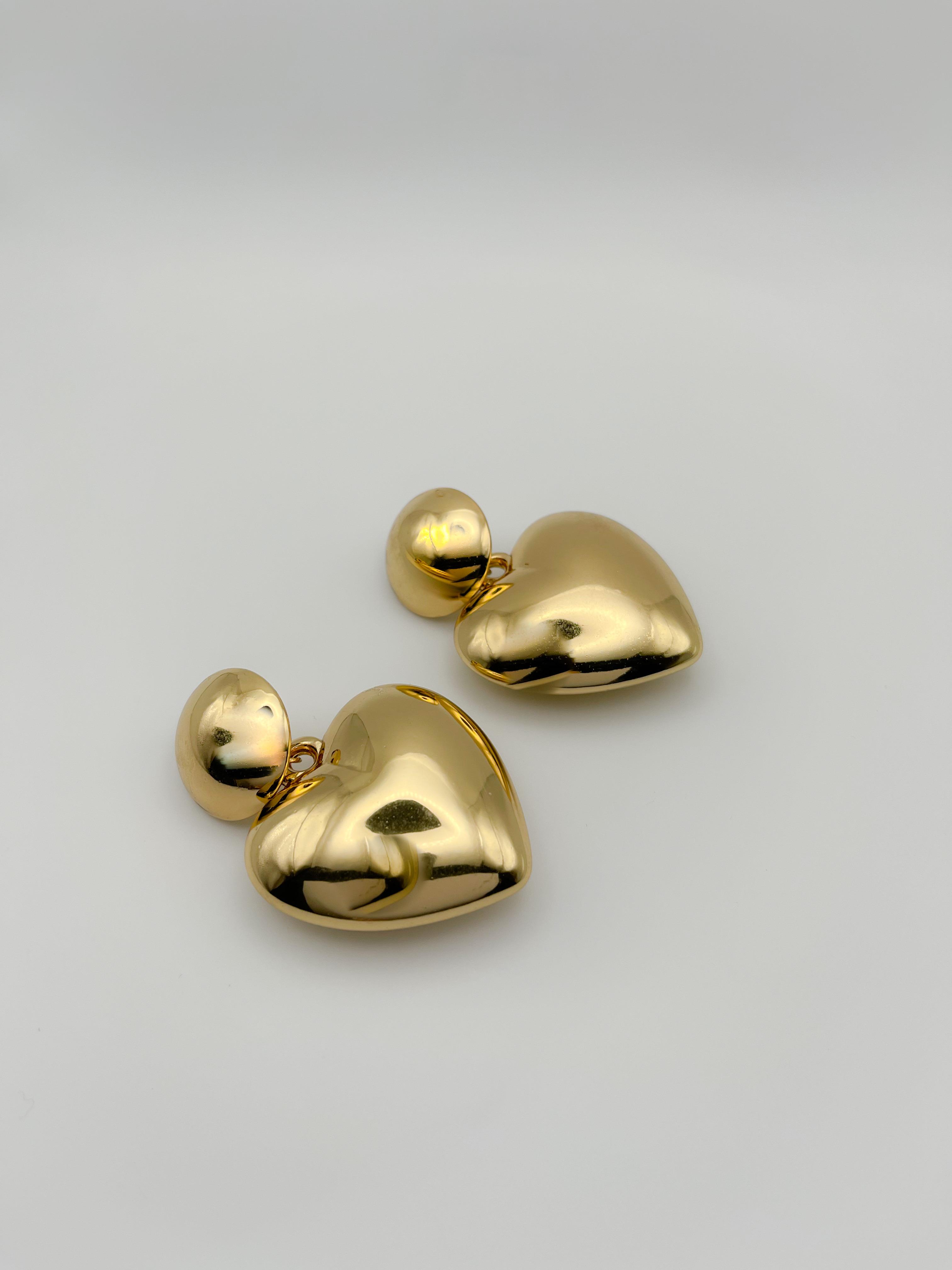 Özel Seri Büyük Bombeli Kalp Küpe Gold Renk Küpe