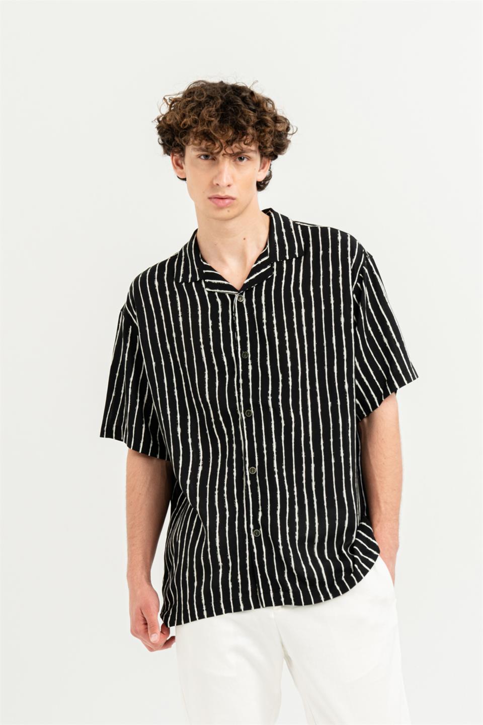 Apaj Yaka %100 Viscon Kısa Kol Çizgili Erkek Gömlek