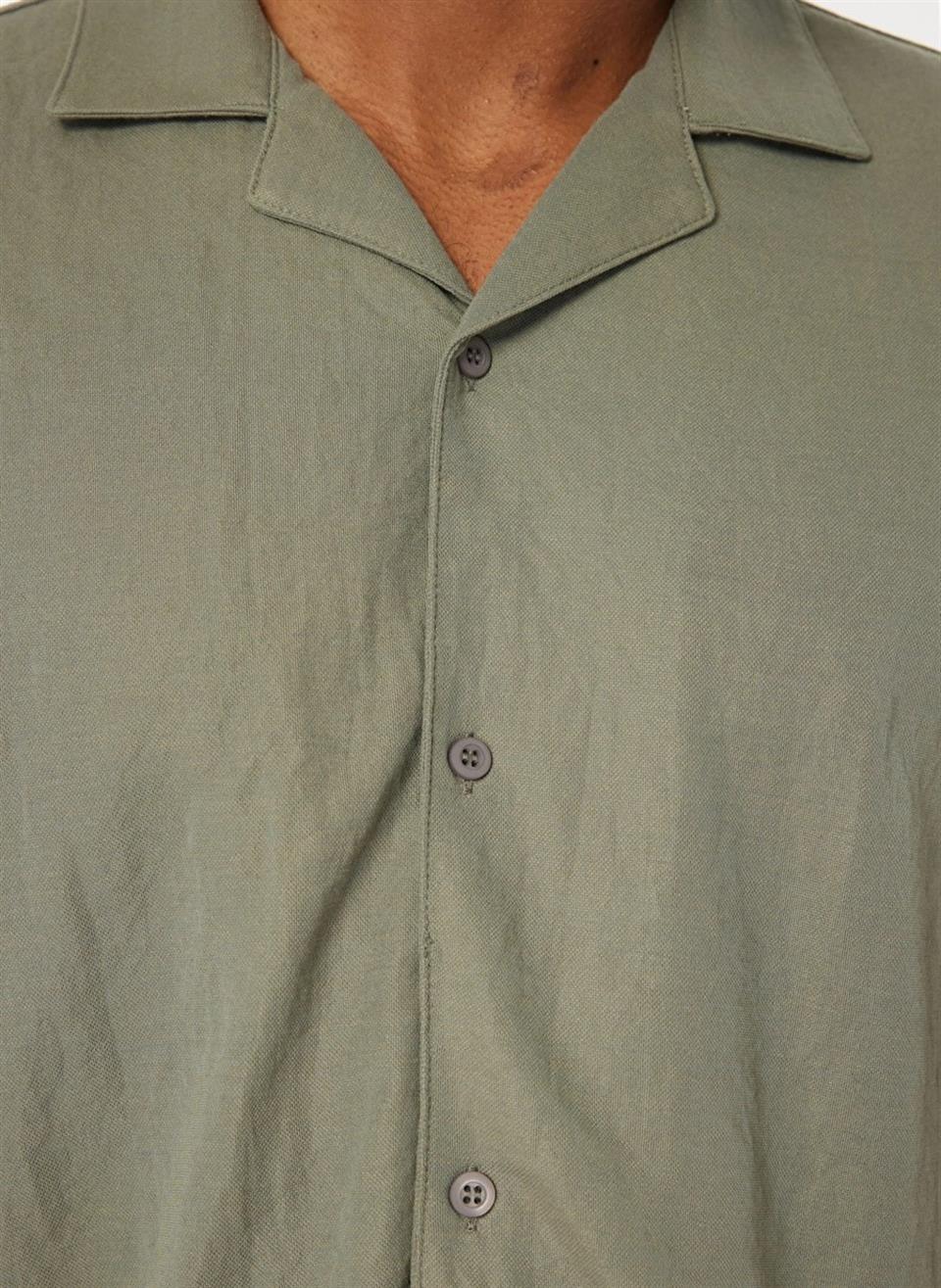 Apaj Yaka Kısa Kollu Örme Slim Fit Erkek Gömlek