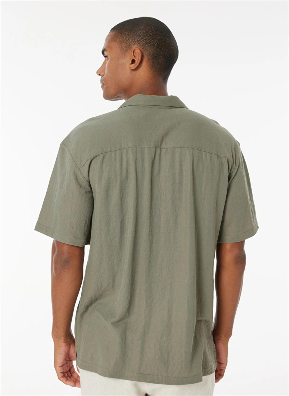 Apaj Yaka Kısa Kollu Örme Slim Fit Erkek Gömlek