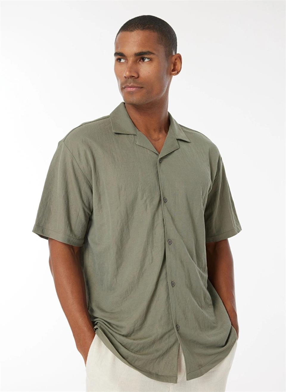 Apaj Yaka Kısa Kollu Örme Slim Fit Erkek Gömlek