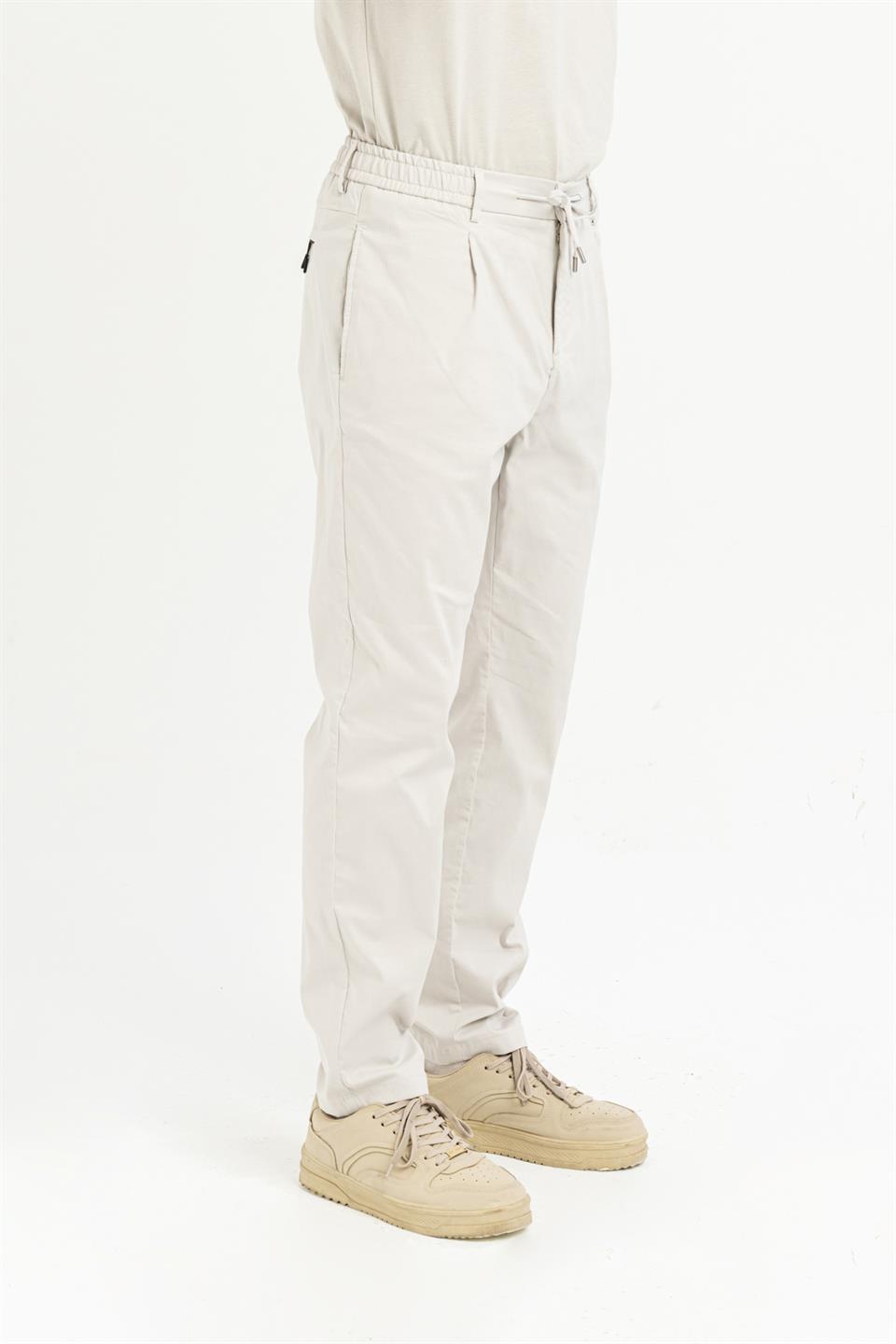 Beli Lastikli Arkası Tek Cep Fermuarlı Slim Fit Erkek Pantolon