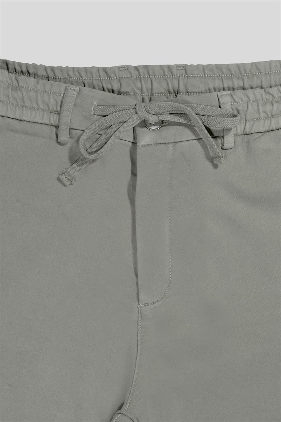 Beli Lastikli Dik Cep Arka Cep Çıtçıt Detaylı Erkek Pantolon