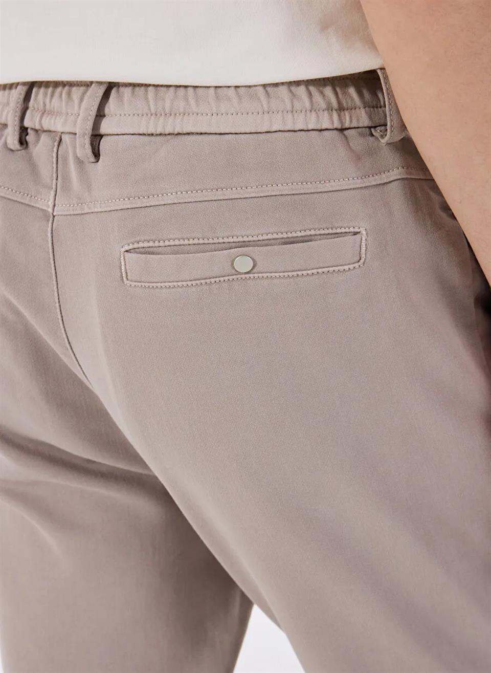 Beli Lastikli Dik Cep Arka Cep Çıtçıt Detaylı Erkek Pantolon