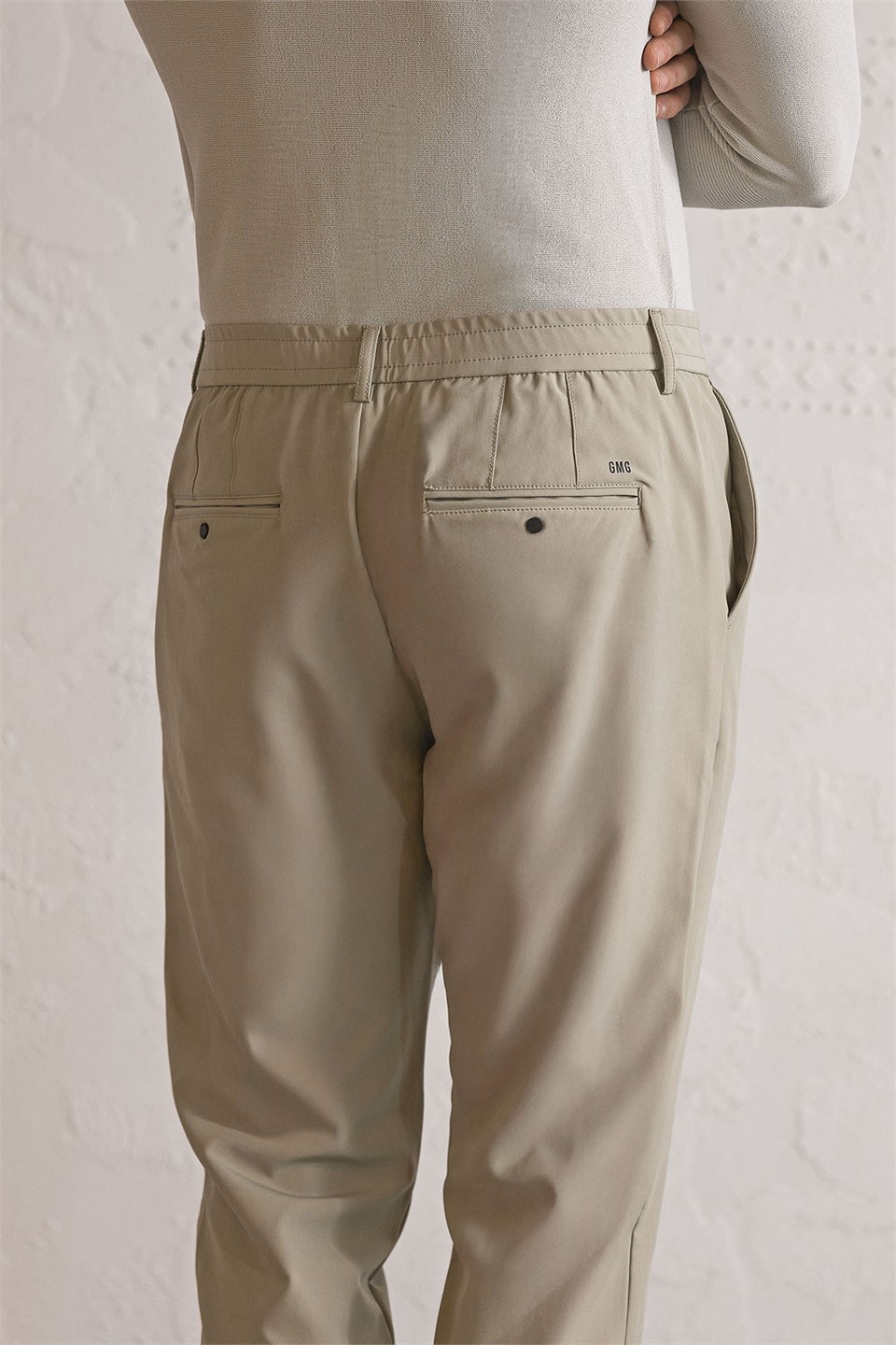 Beli Lastikli ve Bağcıklı Cepleri Çıtçıtlı Jogger Erkek Pantolon