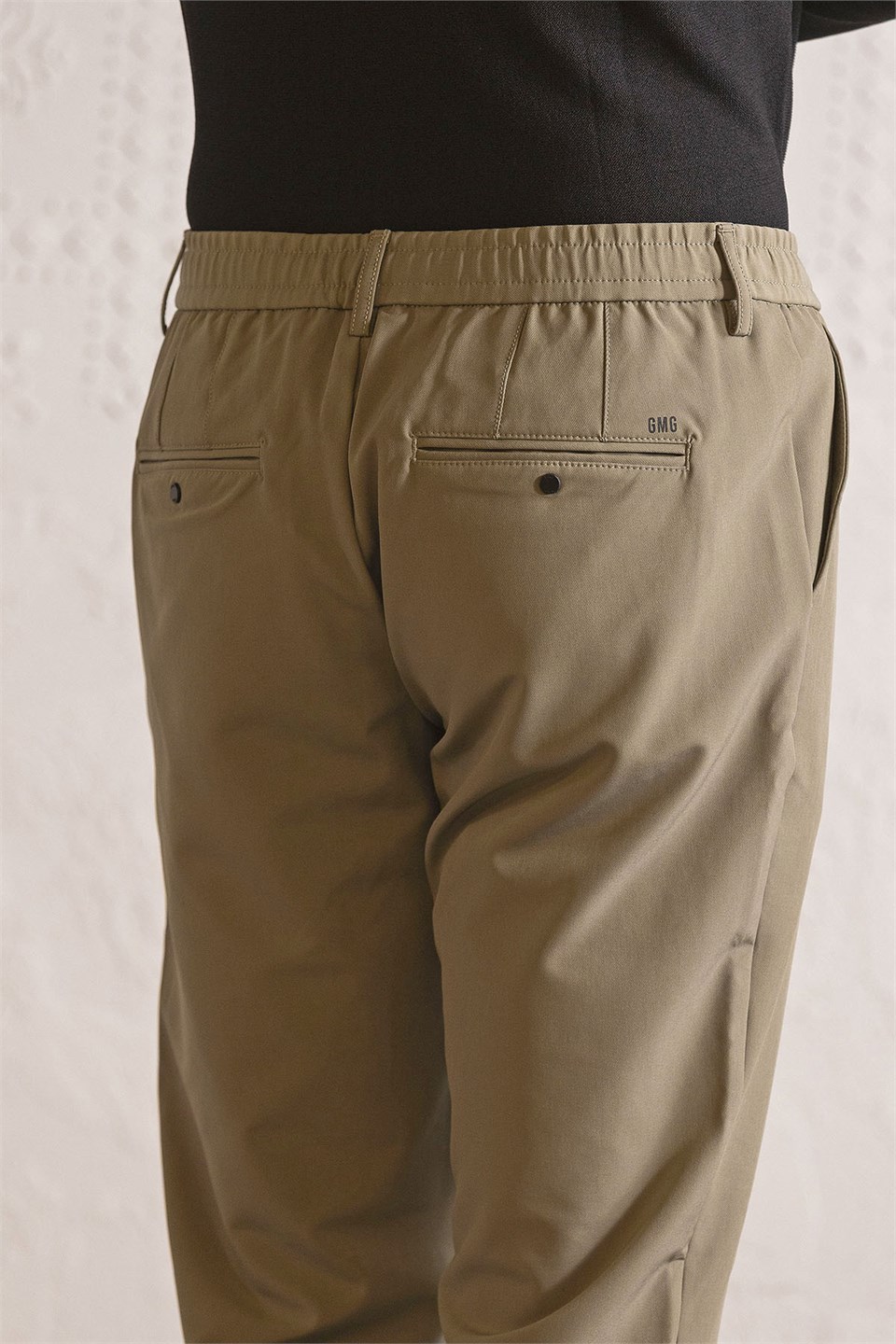 Beli Lastikli ve Bağcıklı Cepleri Çıtçıtlı Jogger Erkek Pantolon