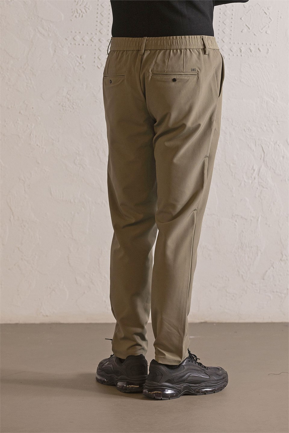 Beli Lastikli ve Bağcıklı Cepleri Çıtçıtlı Jogger Erkek Pantolon