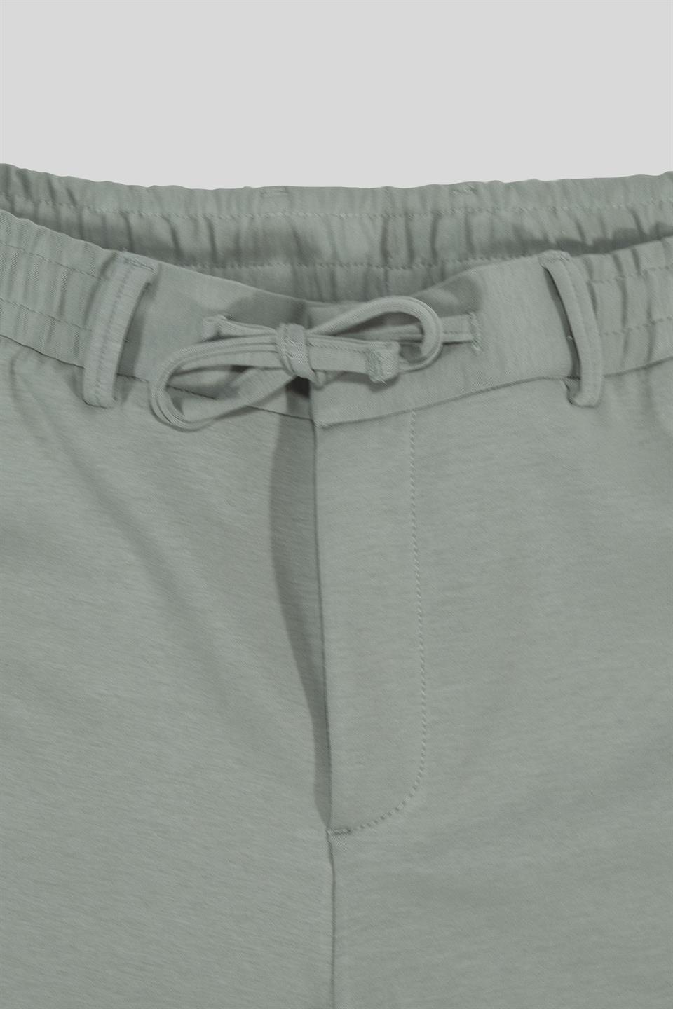 Beli Lastikli ve Bağcıklı Dik Cepli Regular Fit Erkek Şort