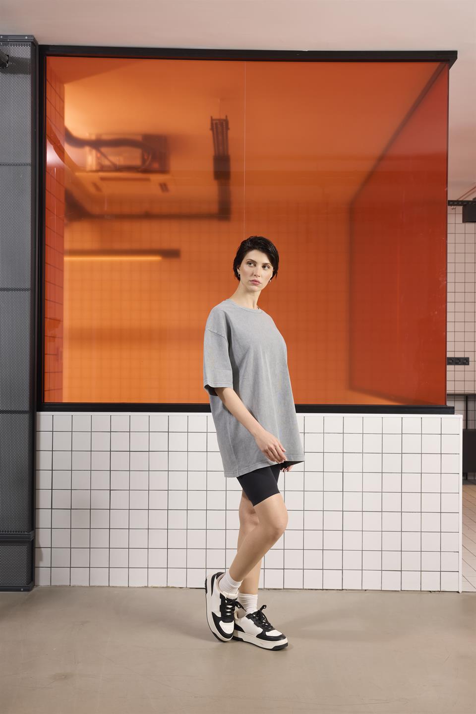 Bisiklet Yaka Arkası Enjeksiyon Baskı %100 Pamuk Oversize Erkek T-shirt