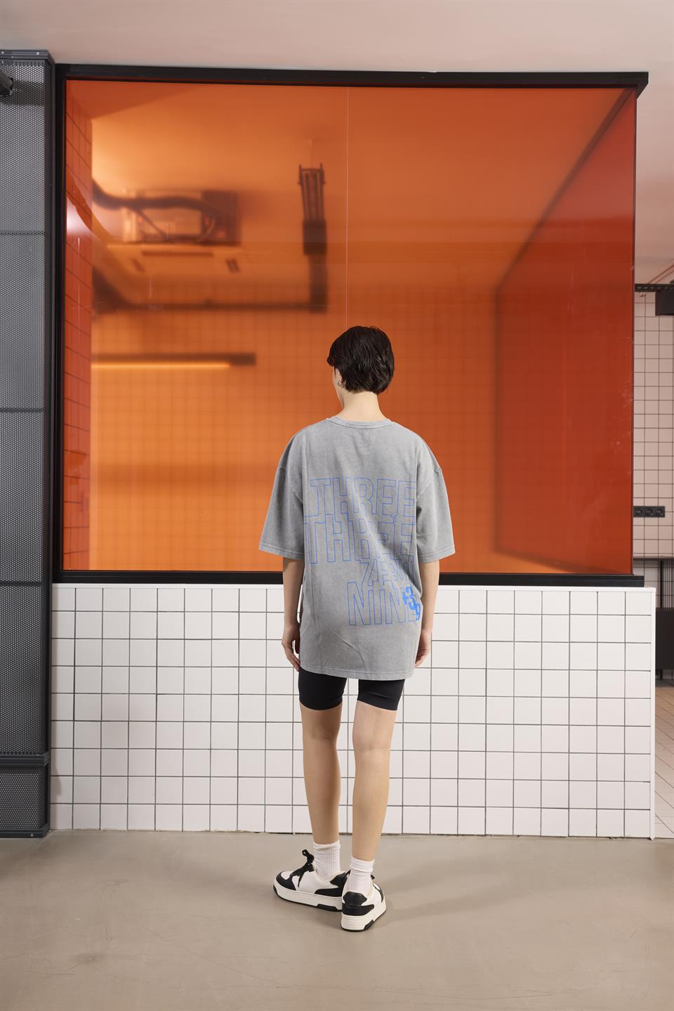 Bisiklet Yaka Arkası Enjeksiyon Baskı %100 Pamuk Oversize Erkek T-shirt