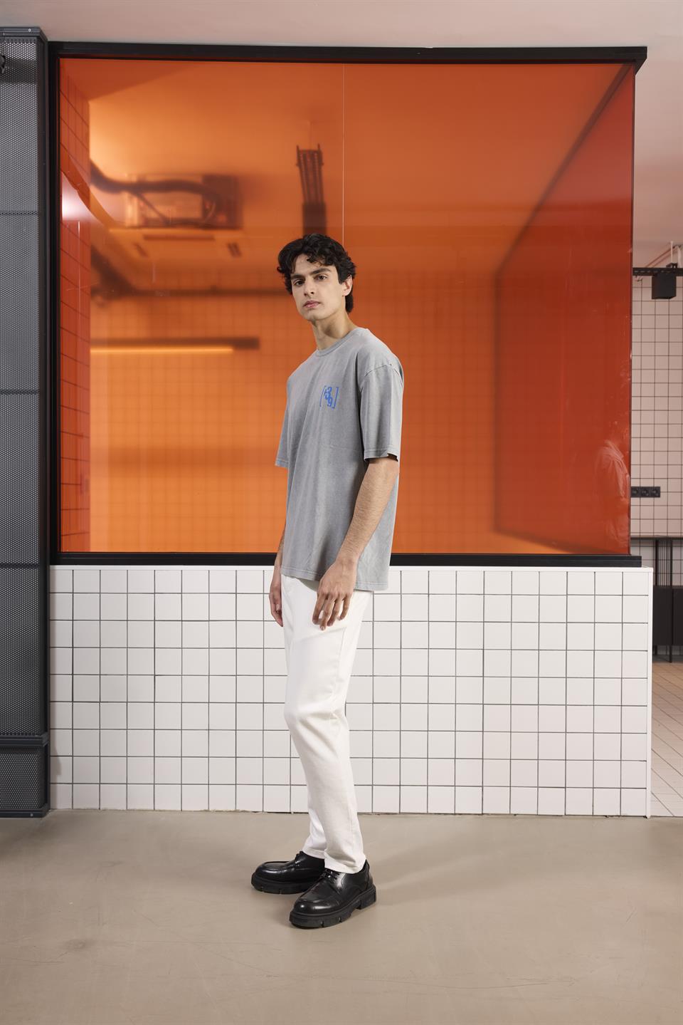 Bisiklet Yaka Arkası Enjeksiyon Baskı %100 Pamuk Oversize Erkek T-shirt