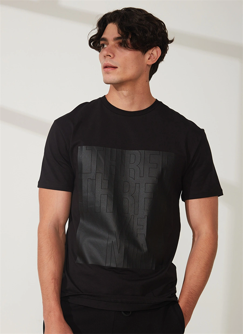 Bisiklet Yaka Baskılı Erkek T-shirt