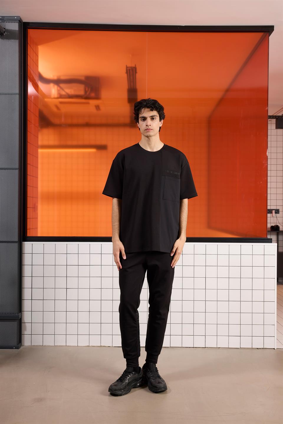 Bisiklet Yaka Cep Detaylı Oversize Erkek T-shirt
