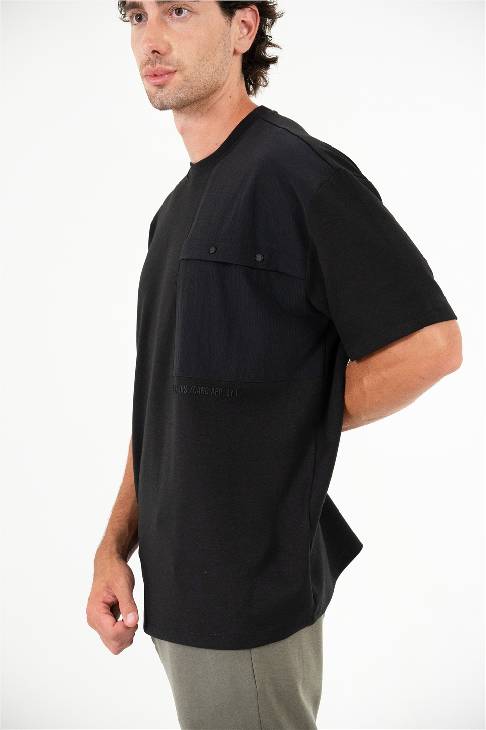 Bisiklet Yaka Çıtçıt Ve Garni Detaylı Erkek T-shirt
