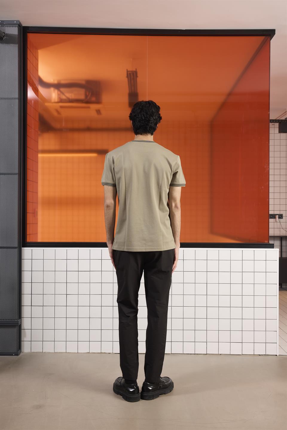 Bisiklet Yaka Çizgi Detaylı Pike T-shirt