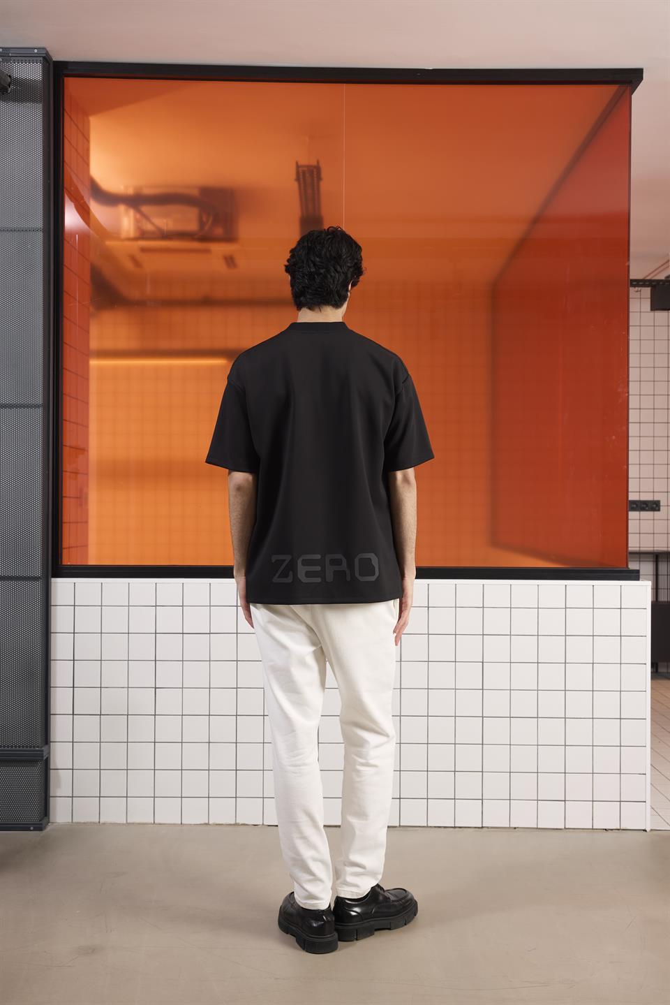 Bisiklet Yaka Ekstrafor Detaylı Erkek T-shirt