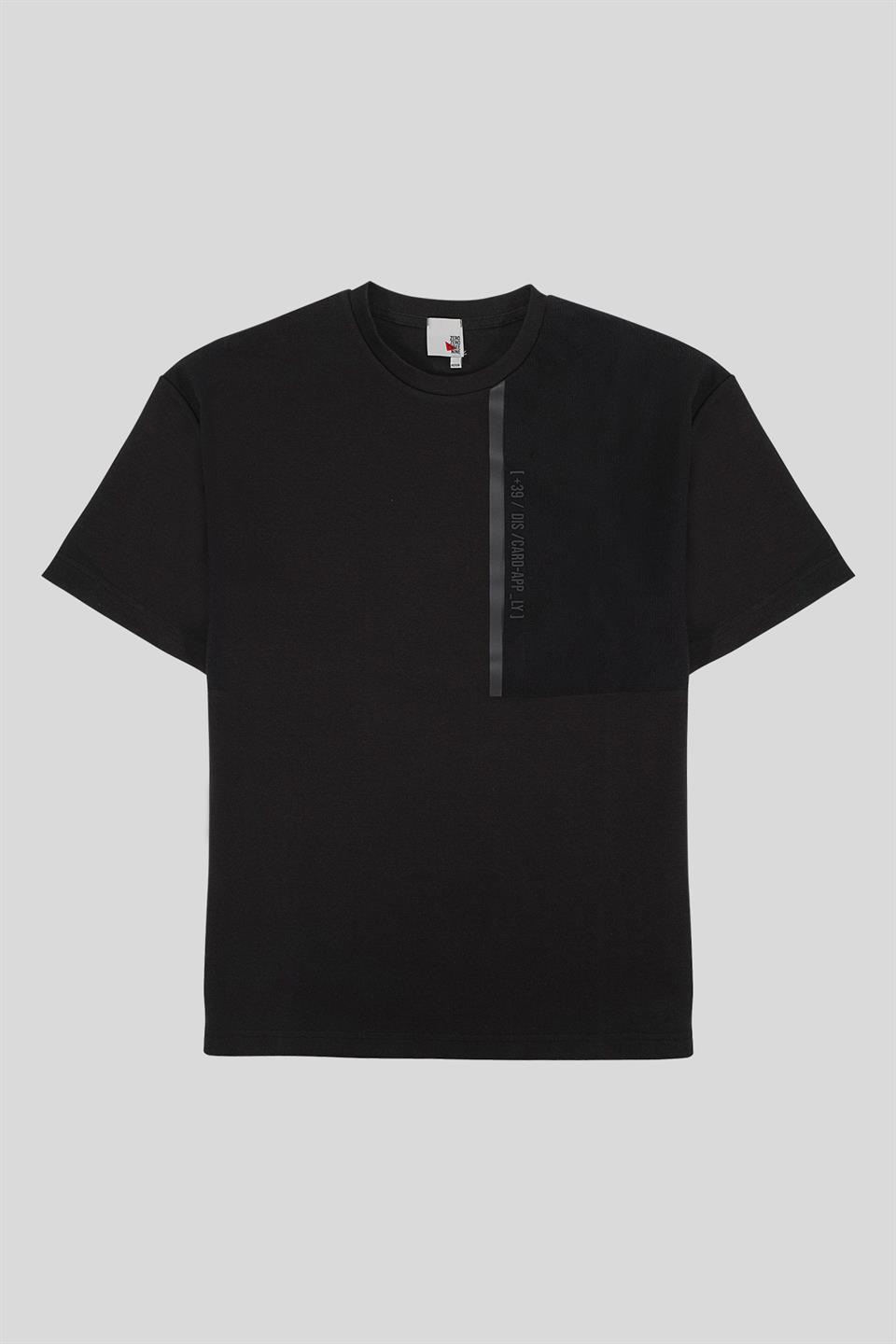 Bisiklet Yaka Göğsü Garni ve Baskı Detaylı Erkek T-shirt